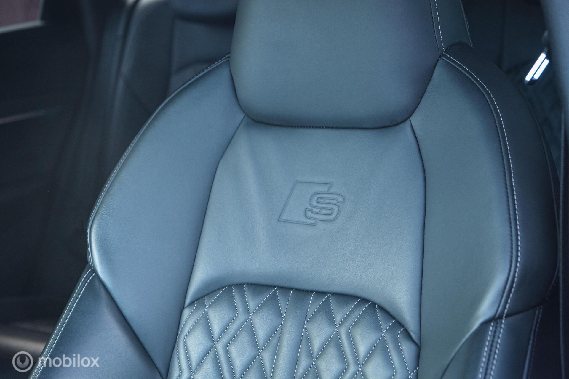 Foto van Audi E-tron S