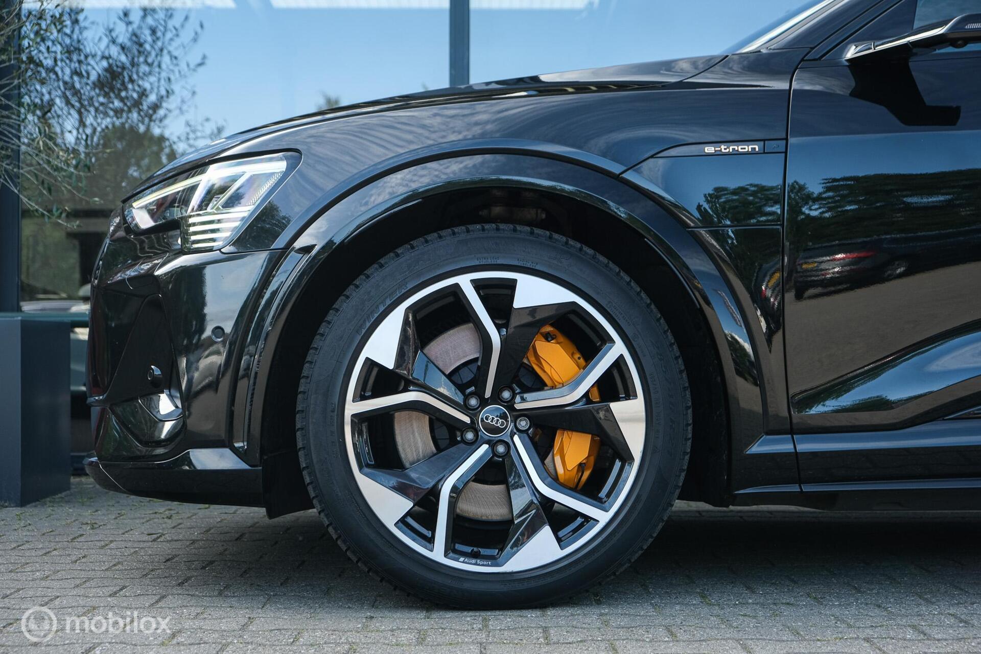Foto van Audi E-tron S