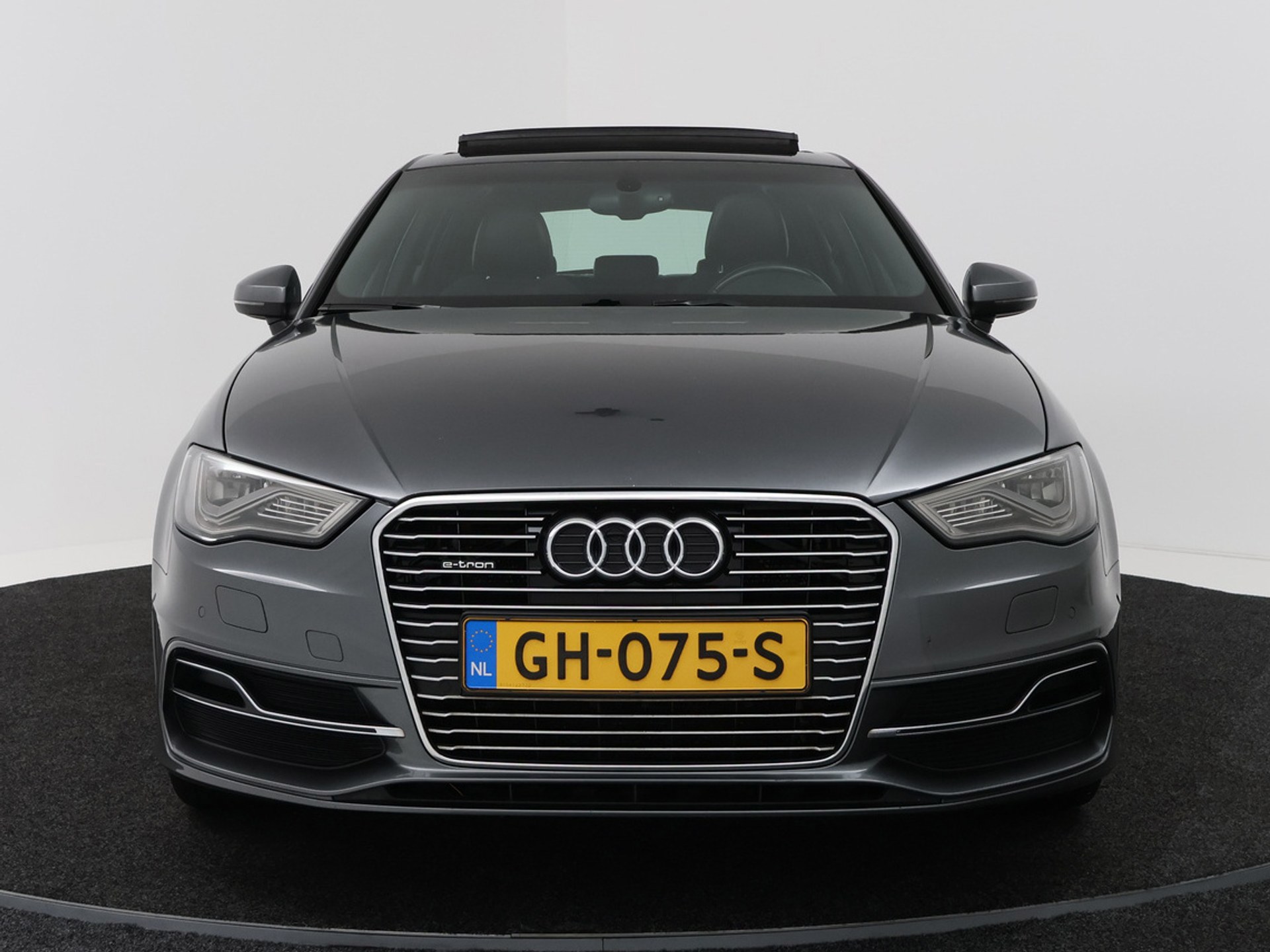 Foto van Audi A3 Sportback E-tron