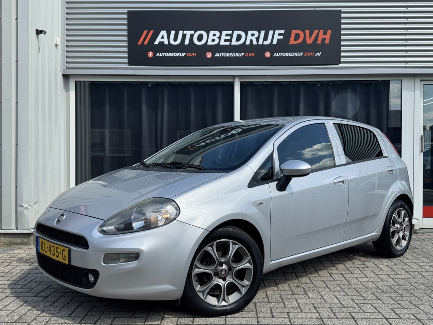 Fiat Fiat Punto 0.9 TwinAir/ Alcantara/ Cruise/ Airco/ NAP 2016 - voorkant