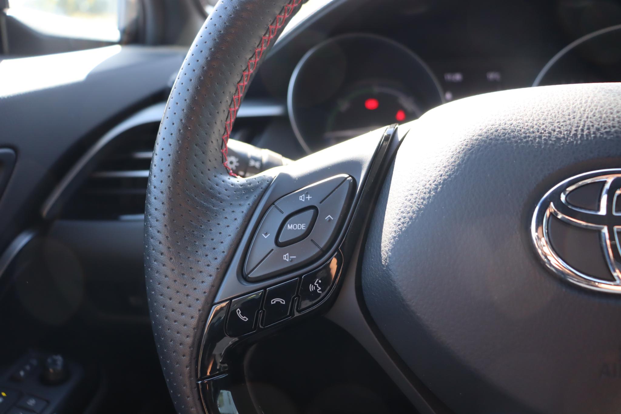 Foto van Toyota Toyota C-hr