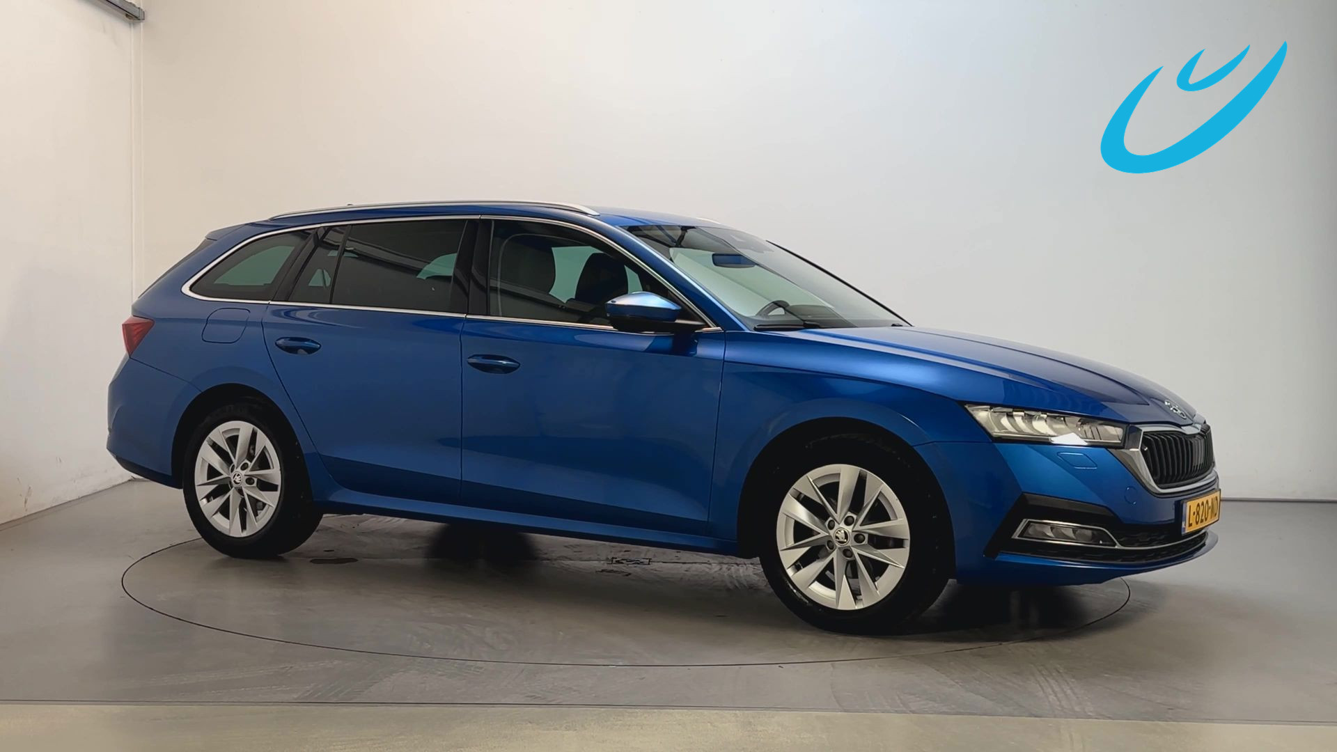 Skoda Octavia 1.5 e-TSI 150pk DSG Business Edition Plus Leder-Alcantara Trekhaak Camera Adaptive Cruise 2021 - voorkant