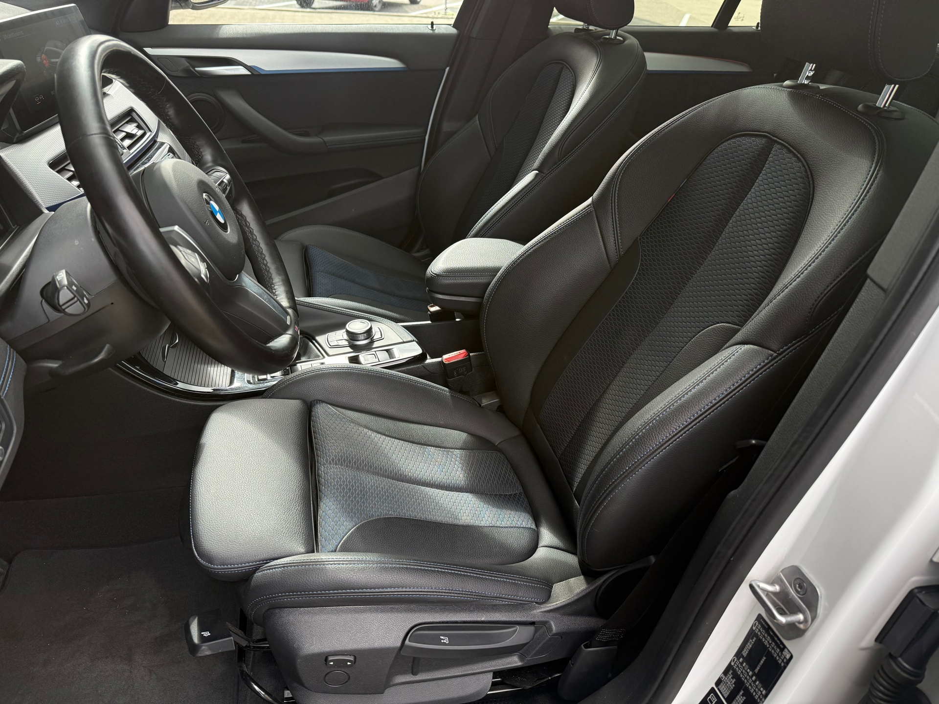 Foto van BMW X1 Xdrive20i