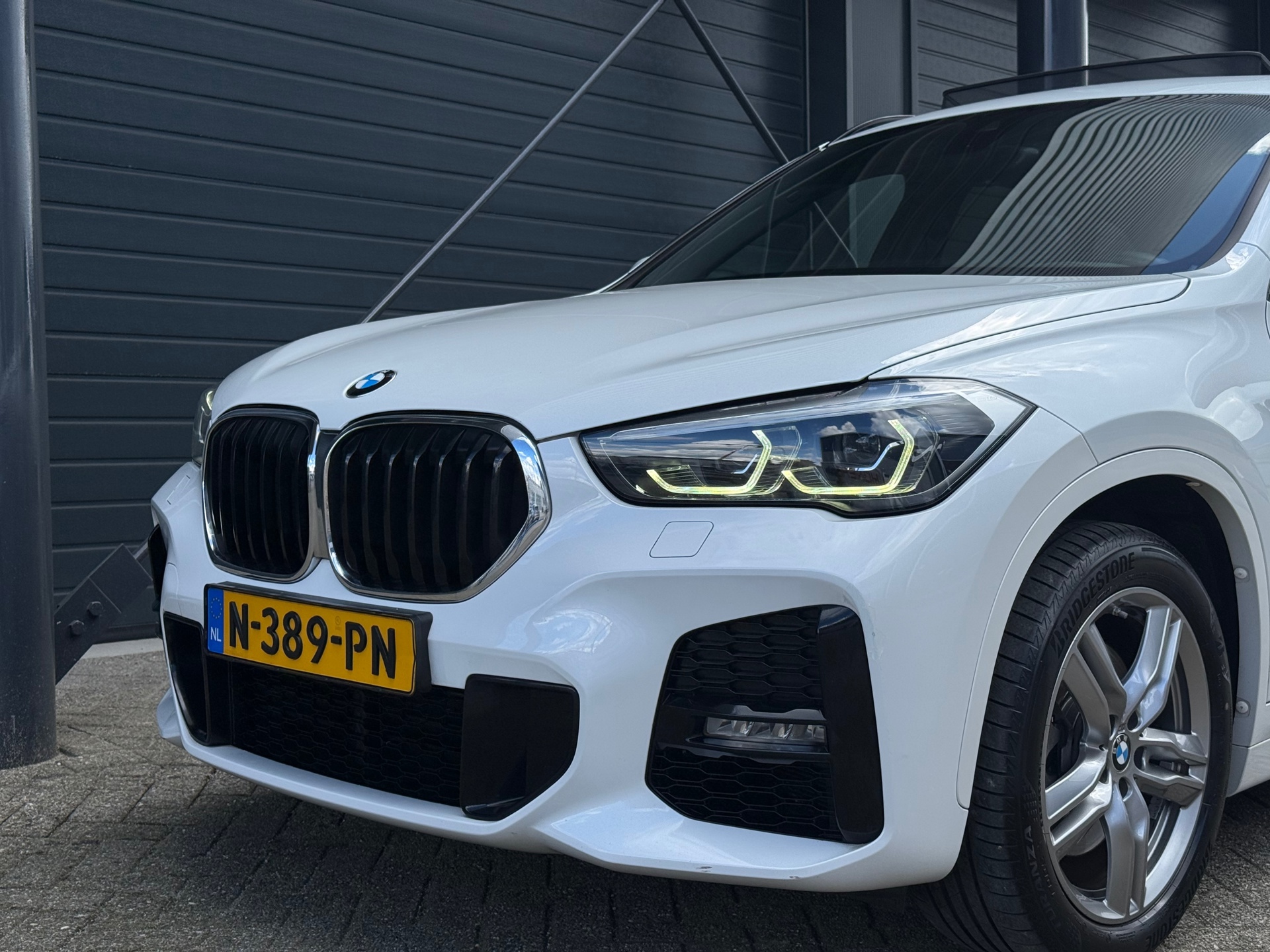 Foto van BMW X1 Xdrive20i