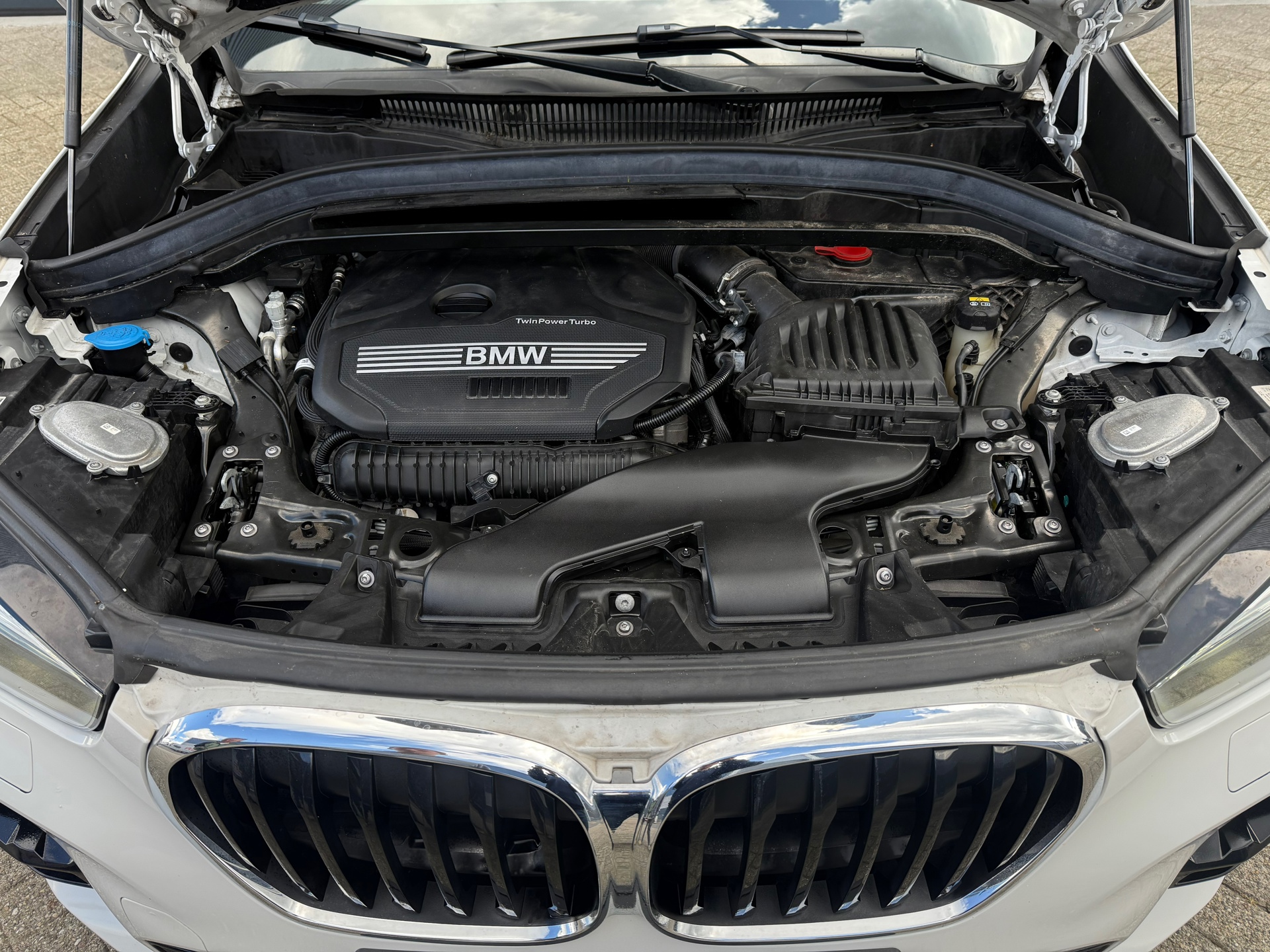 Foto van BMW X1 Xdrive20i