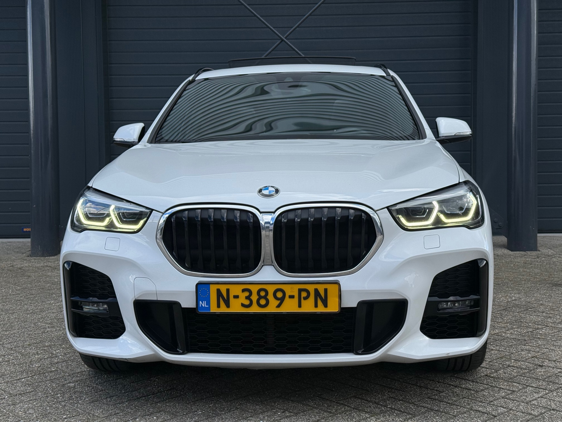 Foto van BMW X1 Xdrive20i