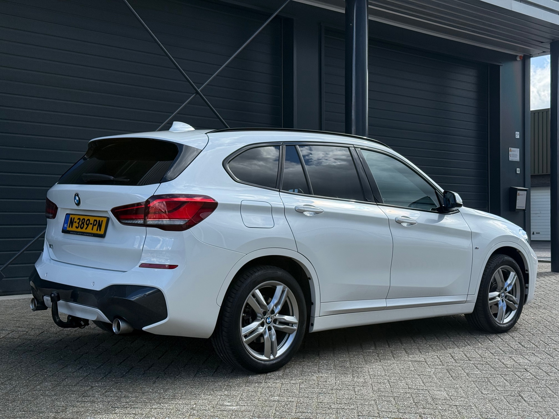 Foto van BMW X1 Xdrive20i