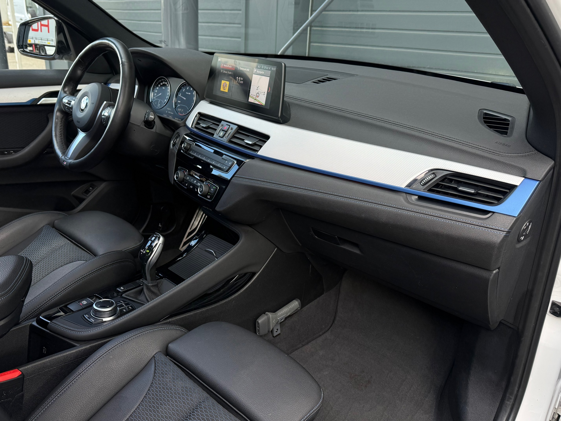 Foto van BMW X1 Xdrive20i