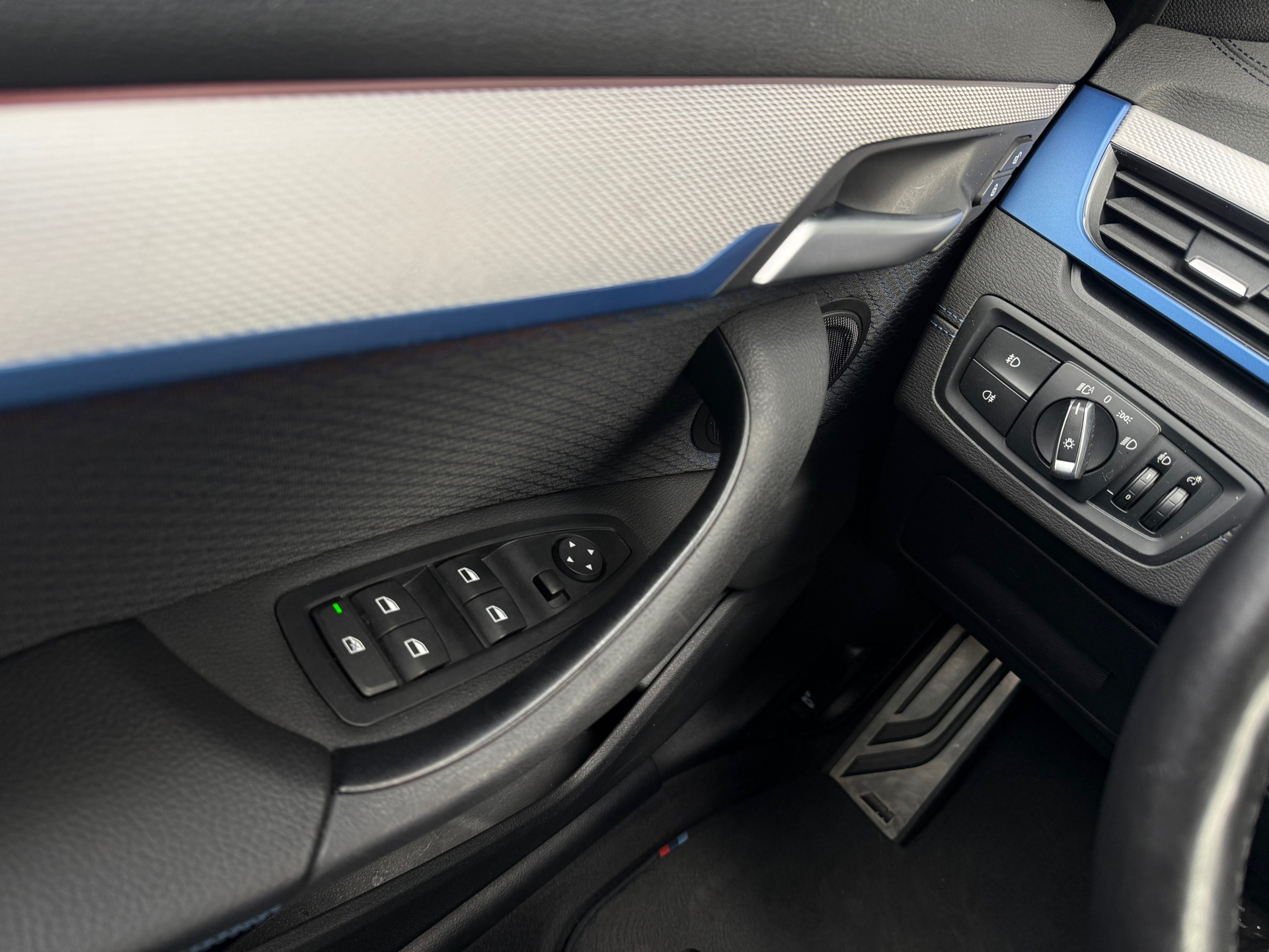 Foto van BMW X1 Xdrive20i