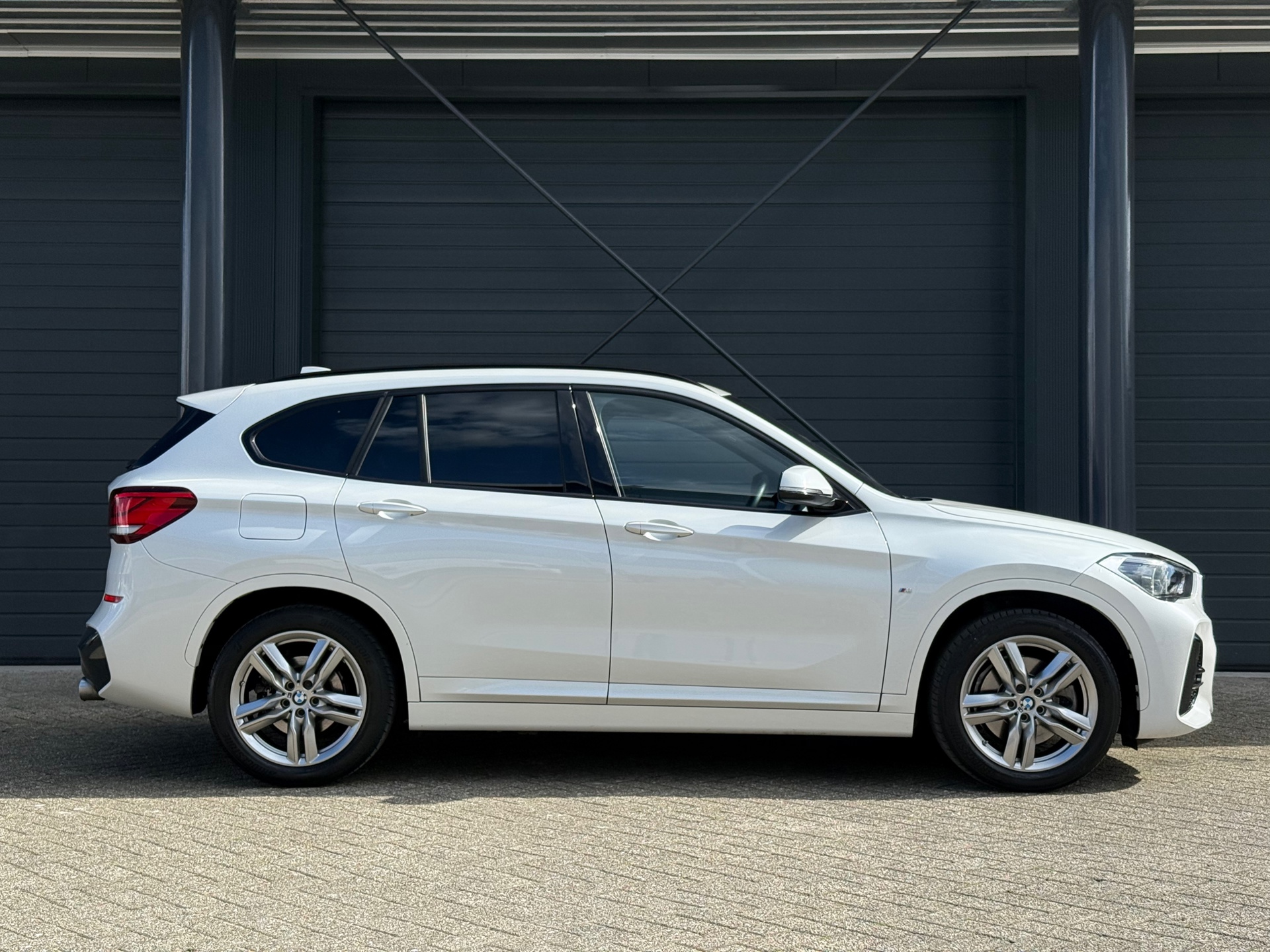 Foto van BMW X1 Xdrive20i