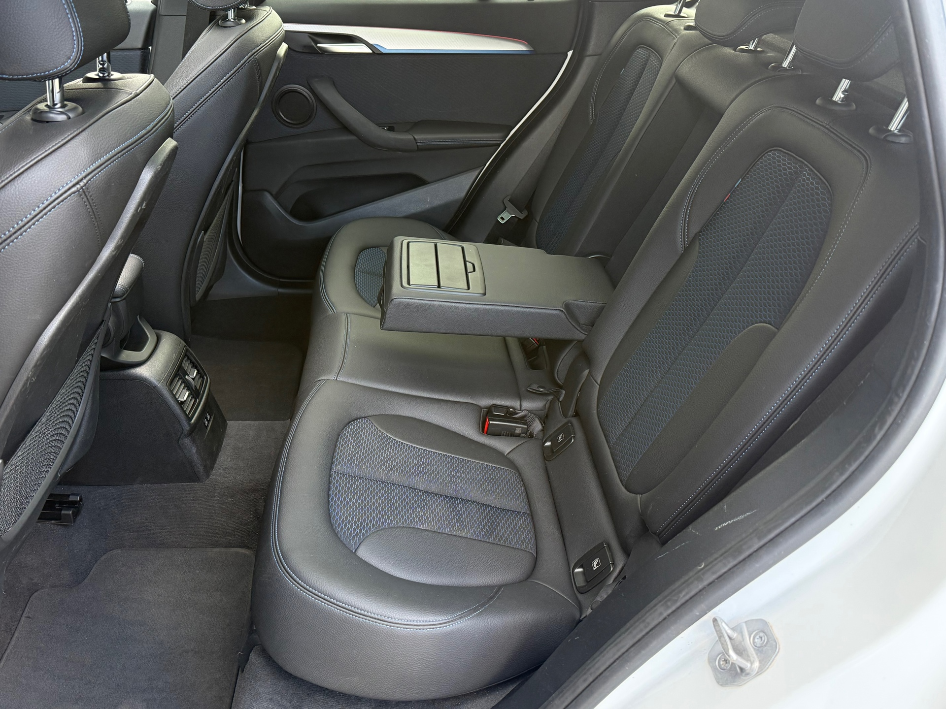 Foto van BMW X1 Xdrive20i