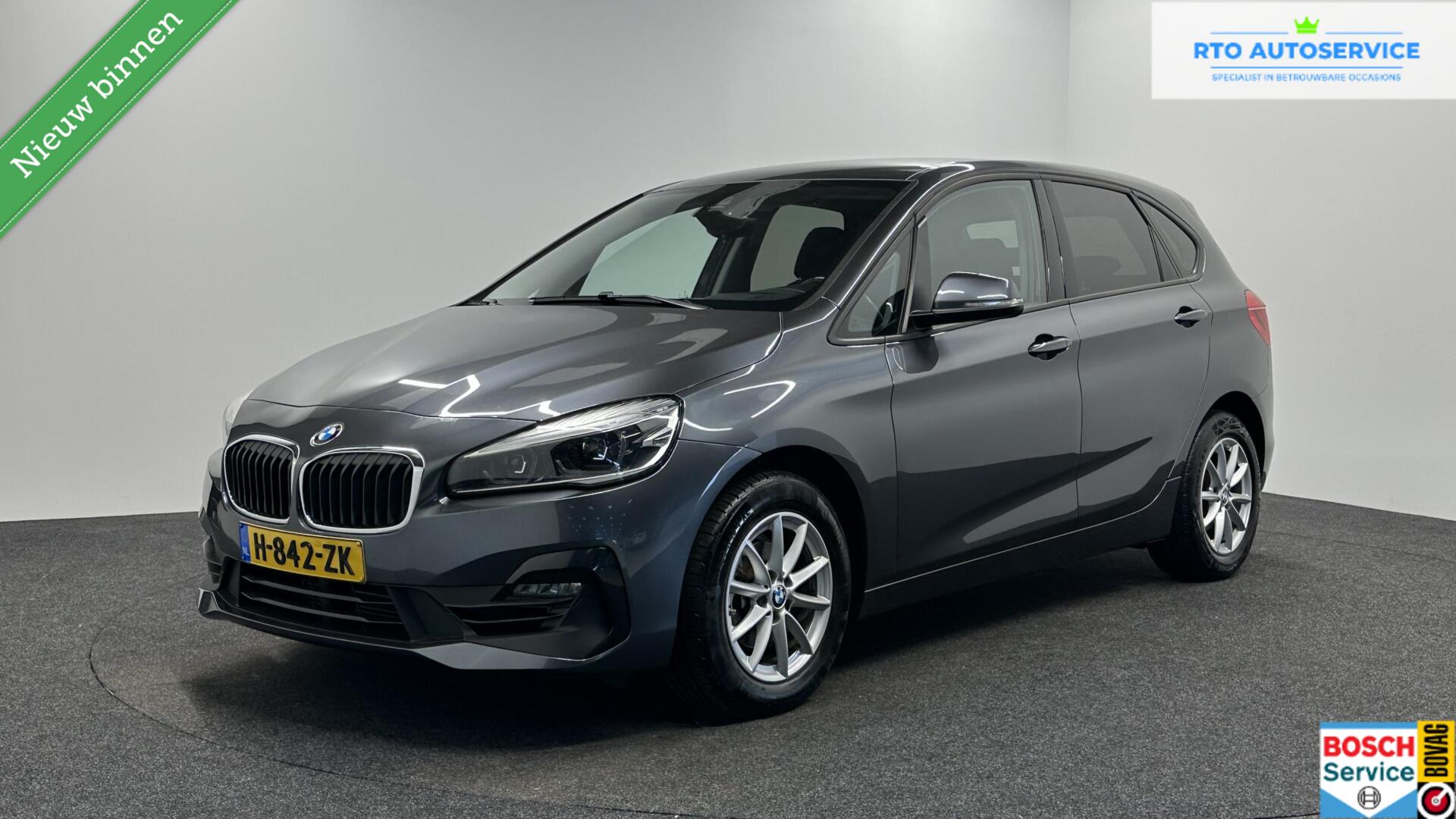 BMW 2-serie Active Tourer 216i Executive Edition LM NAVI LED. 2020 - voorkant