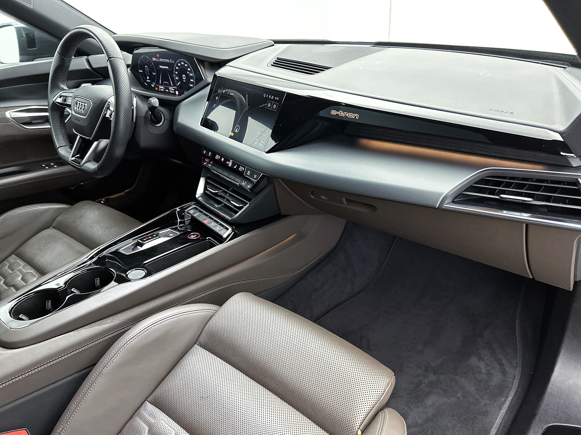 Foto van Audi E-tron GT