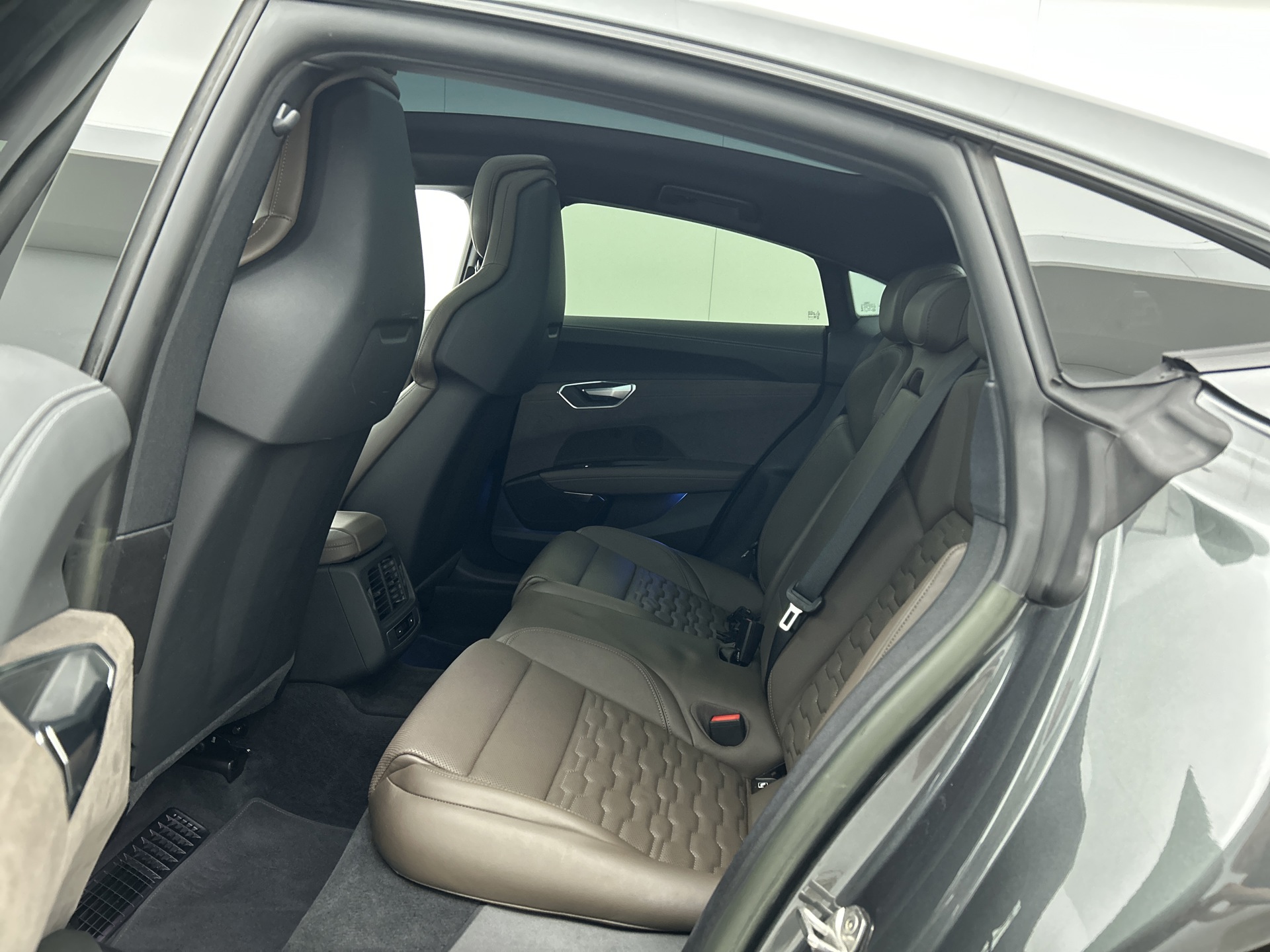 Foto van Audi E-tron GT