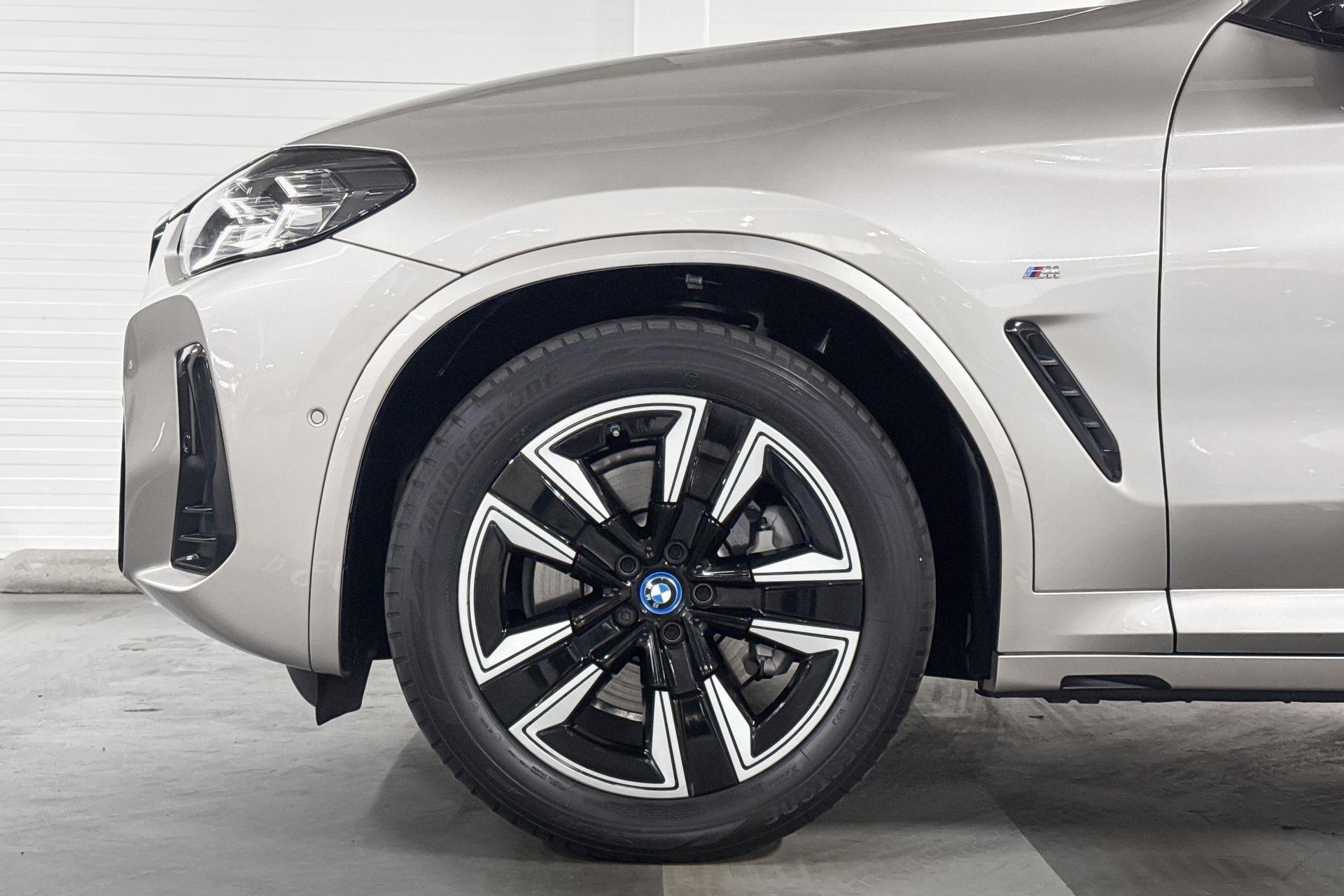 Foto van BMW Ix3