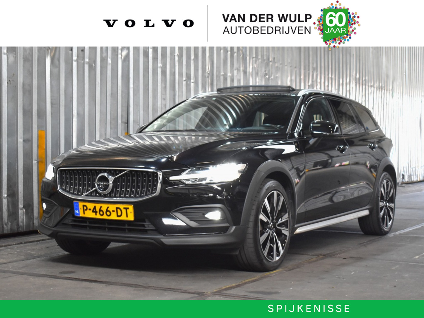 Volvo V60 Cross Country B5 250PK AWD Cross Country PRO | Trekhaak | B&W | Schuifdak | 360 Camera | 2022 - voorkant