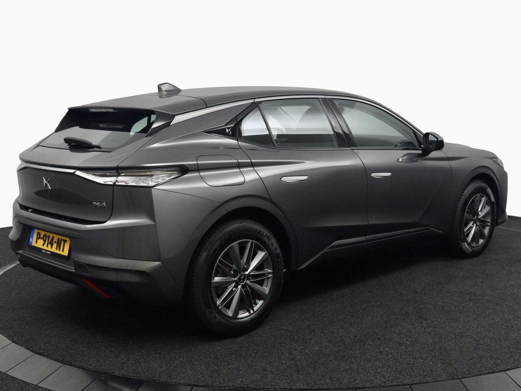 Foto van DS Ds4