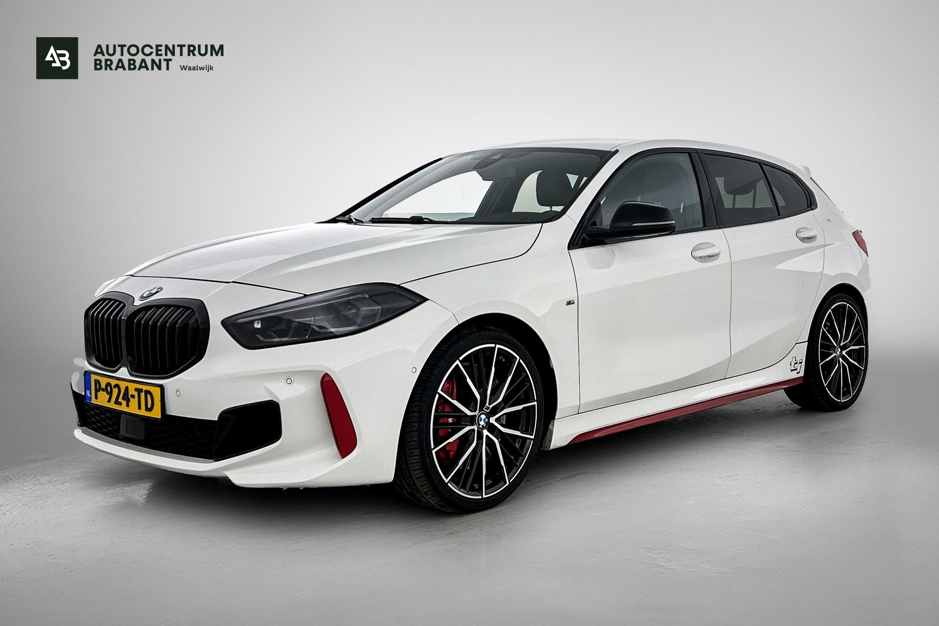 BMW 128ti 128ti High Executive M-Sport (Goed OnderH, Carplay, Navi, Stoel/ Stuur VerW, Camera, Addapt Cruise, PDC V+A, Etc) 2021 - voorkant