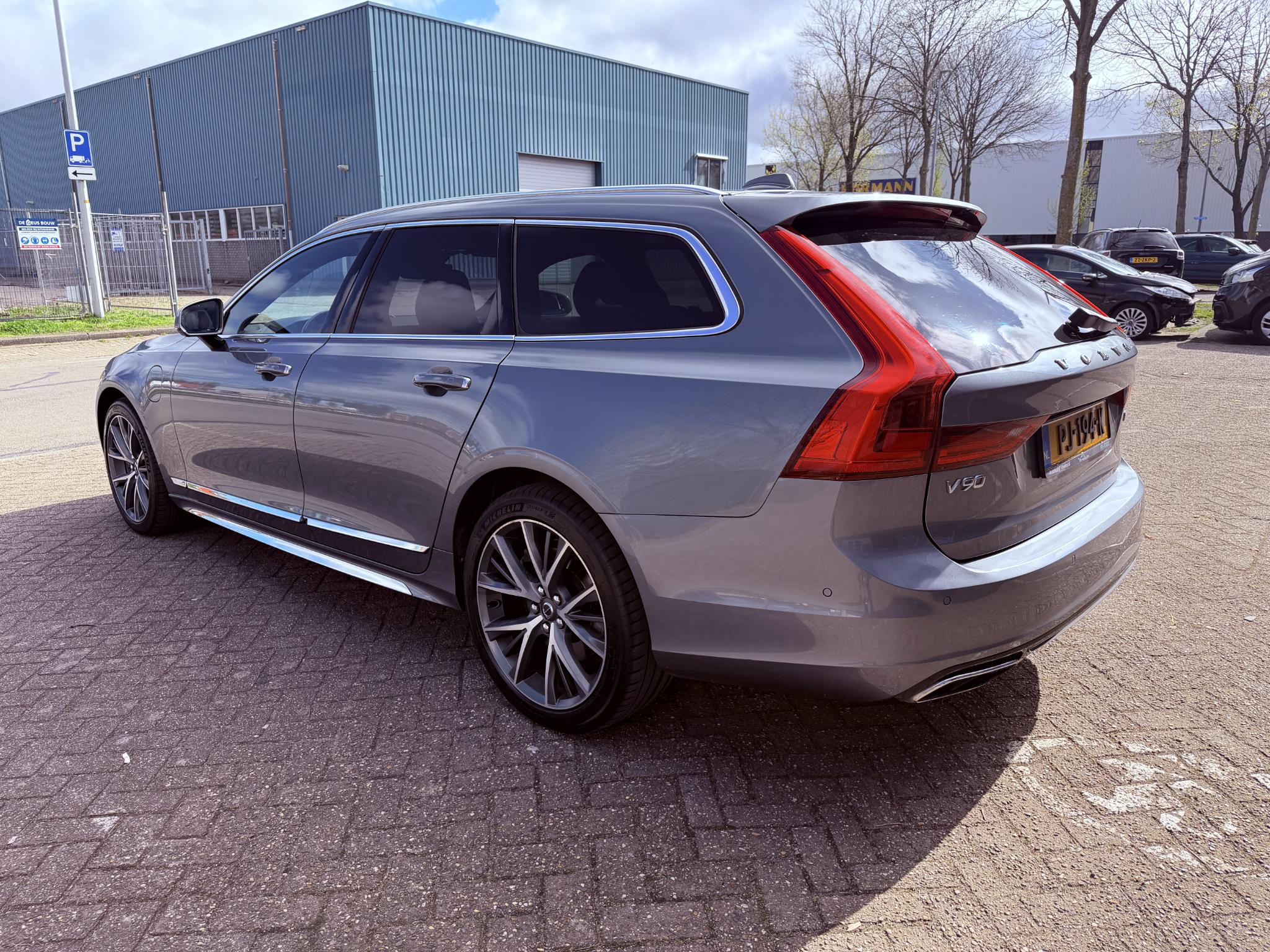 Foto van Volvo V90 T8 Twin Engine