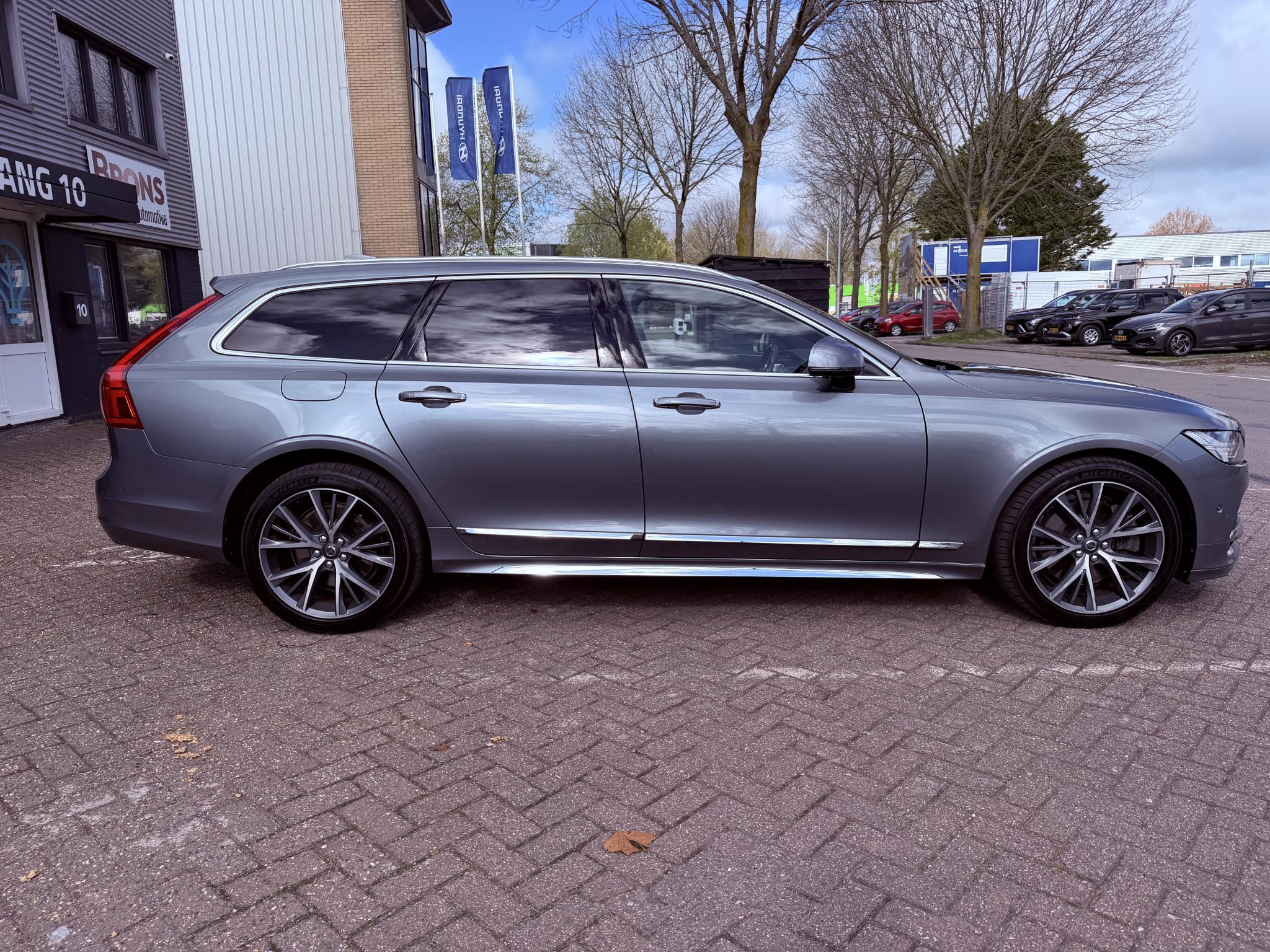 Foto van Volvo V90 T8 Twin Engine
