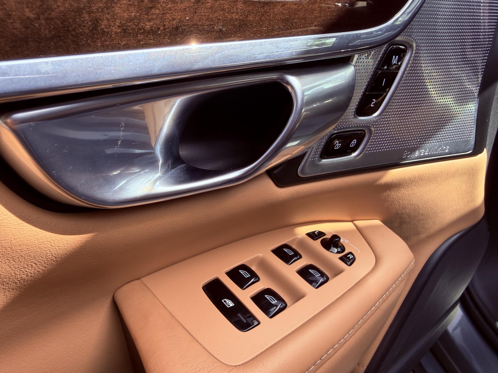 Foto van Volvo V90 T8 Twin Engine