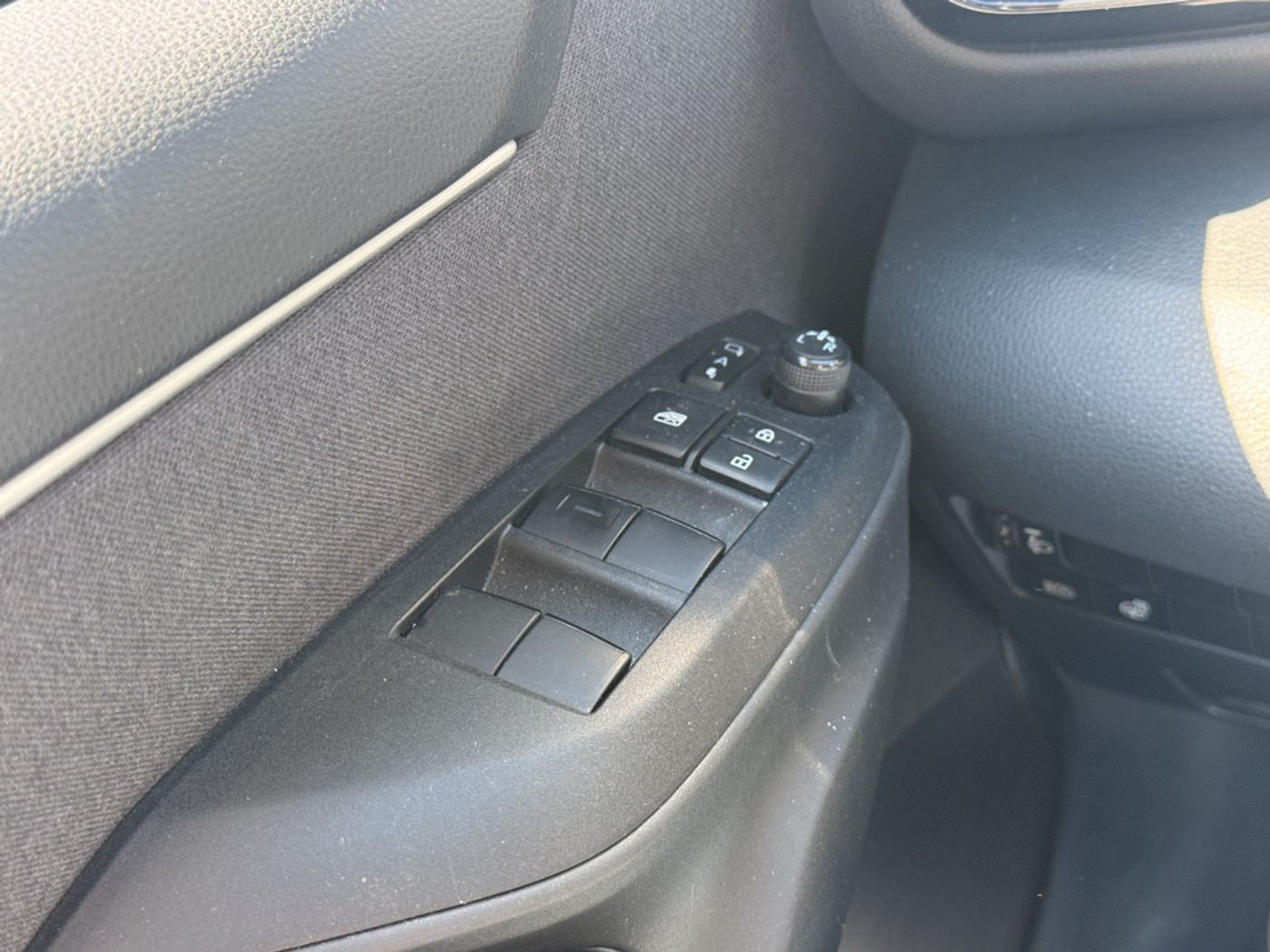 Foto van Mazda Mazda2 Hybrid
