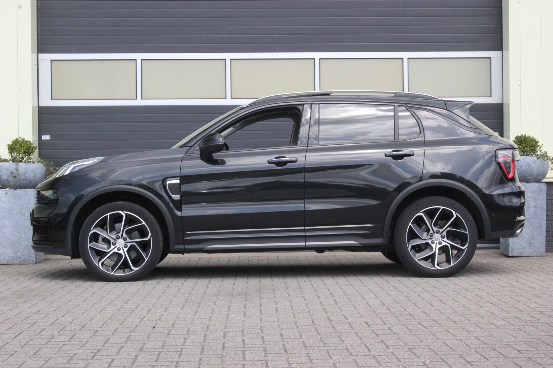 Foto van Lynk&co LYNK & Co 01