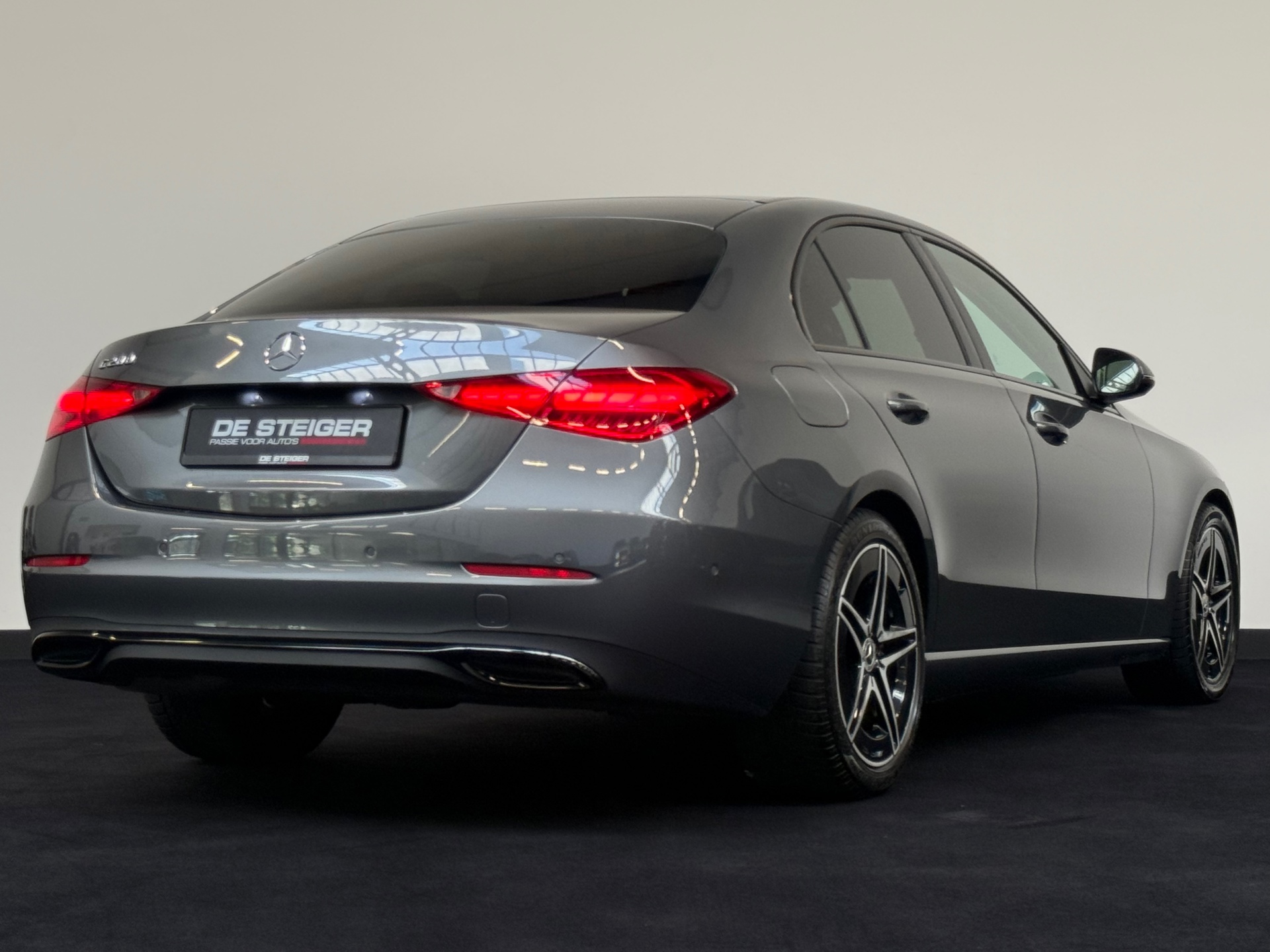 Foto van Mercedes-Benz C 200