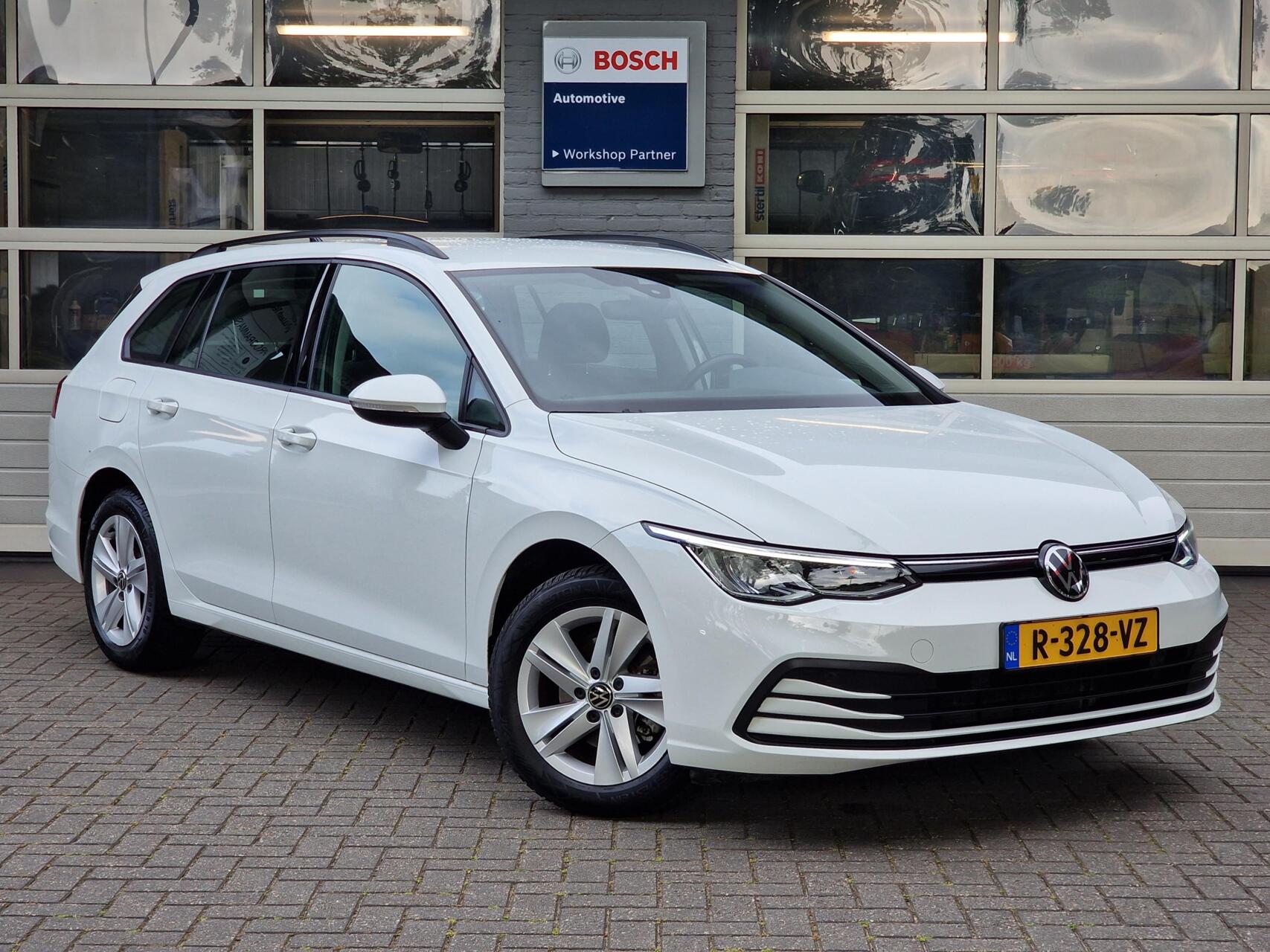 Volkswagen Golf Variant 1.0 eTSI Life|Digi-dash|110PK|DSG|Automaat|Adaptiefcruise|Carplay| 2022 - voorkant