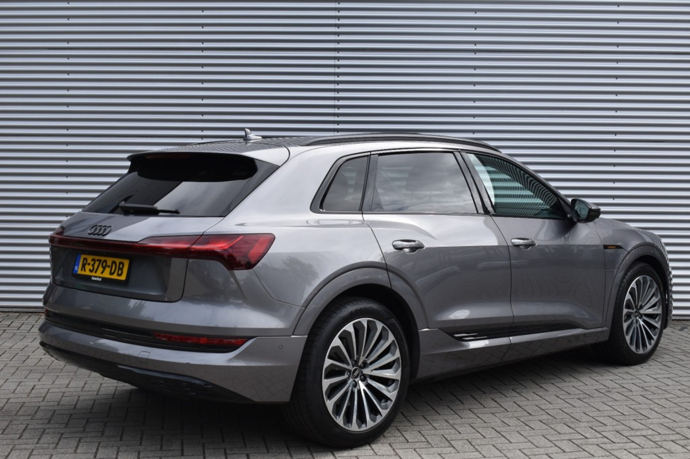 Foto van Audi E-tron 55