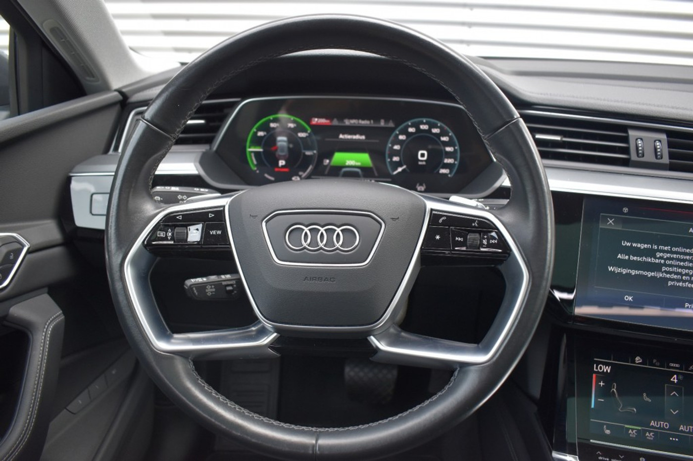 Foto van Audi E-tron 55