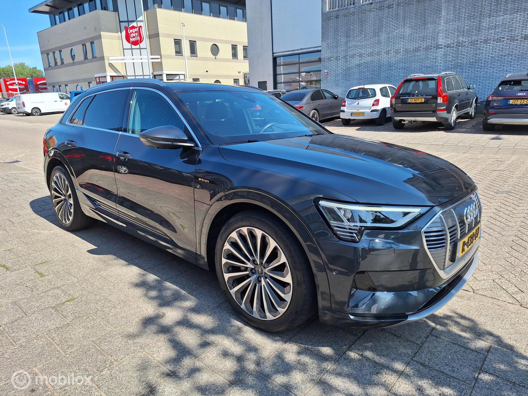 Foto van Audi E-tron 55