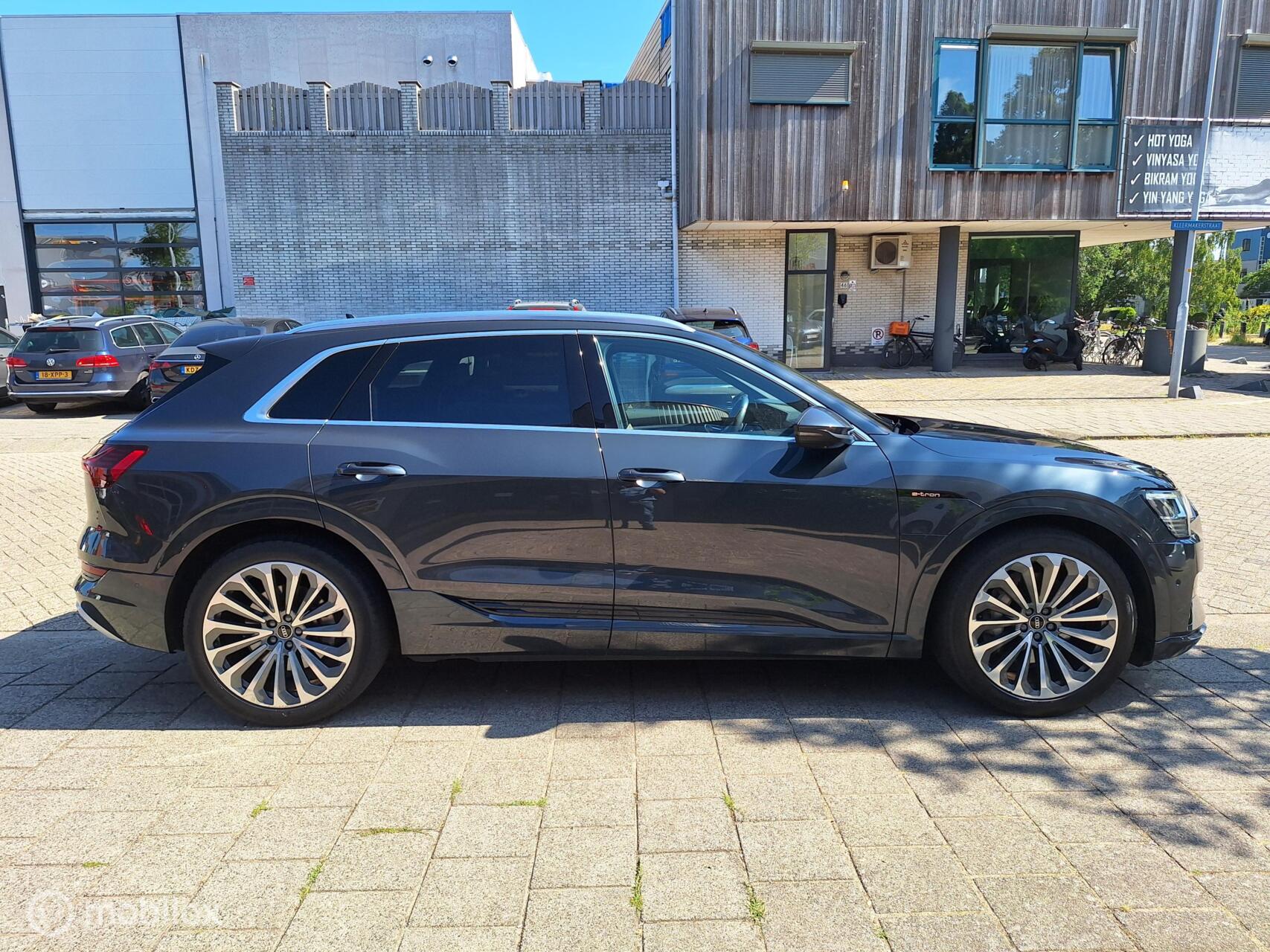 Foto van Audi E-tron 55