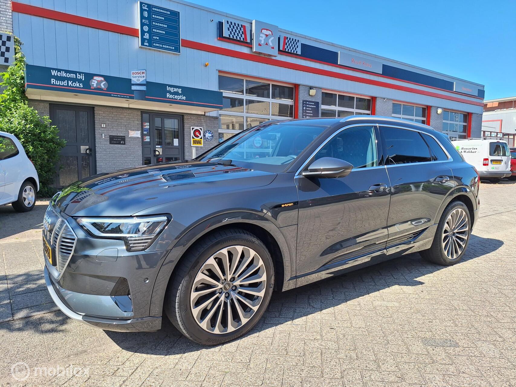 Foto van Audi E-tron 55