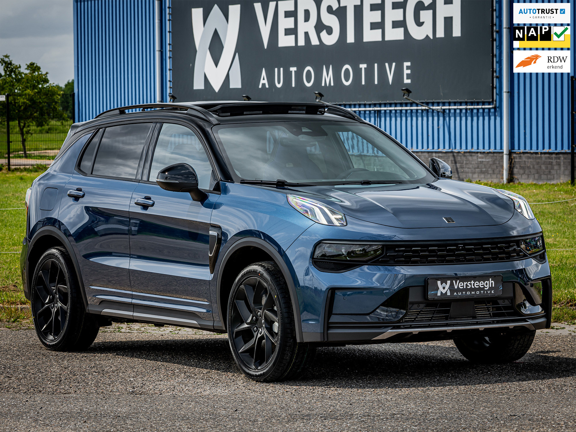 Lynk&co LYNK & Co 01 1.5 Plug-In Hybrid 262pk BLACKED OUT | 360 Camera | Panoramadak 2022 - voorkant