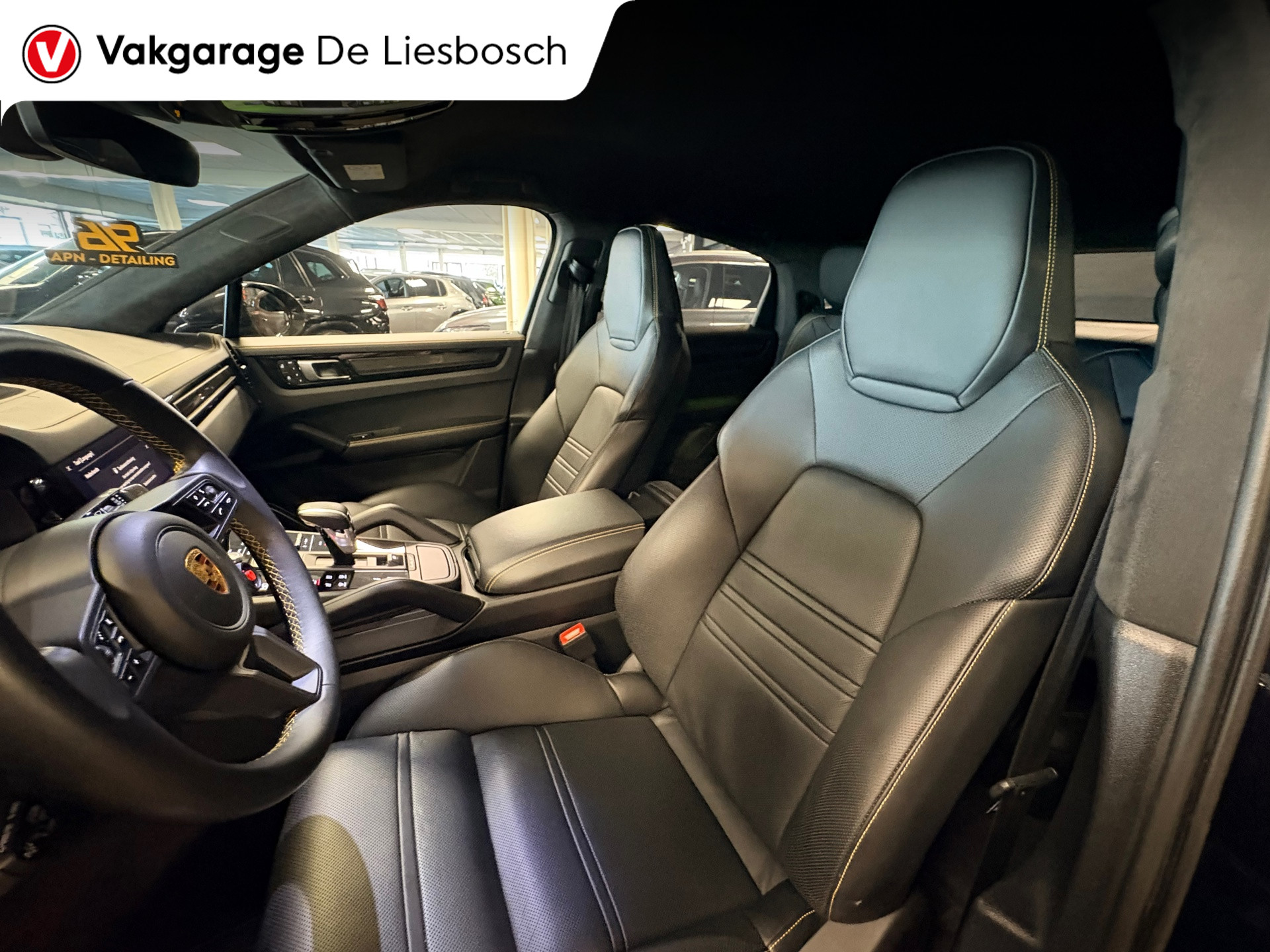 Foto van Porsche Cayenne Turbo GT