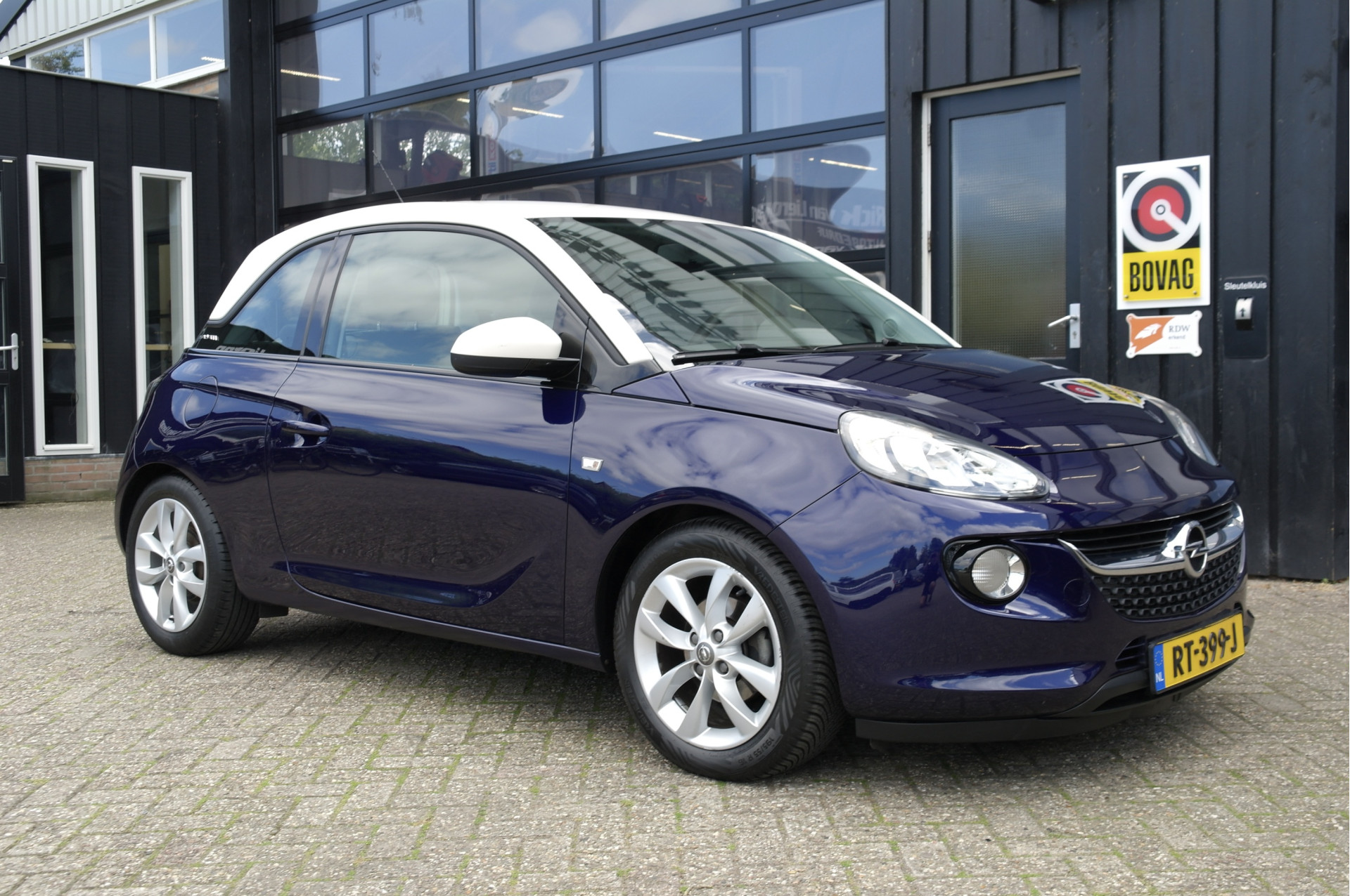 Opel Adam 1.0 Turbo Jam Favourite 2018 - voorkant