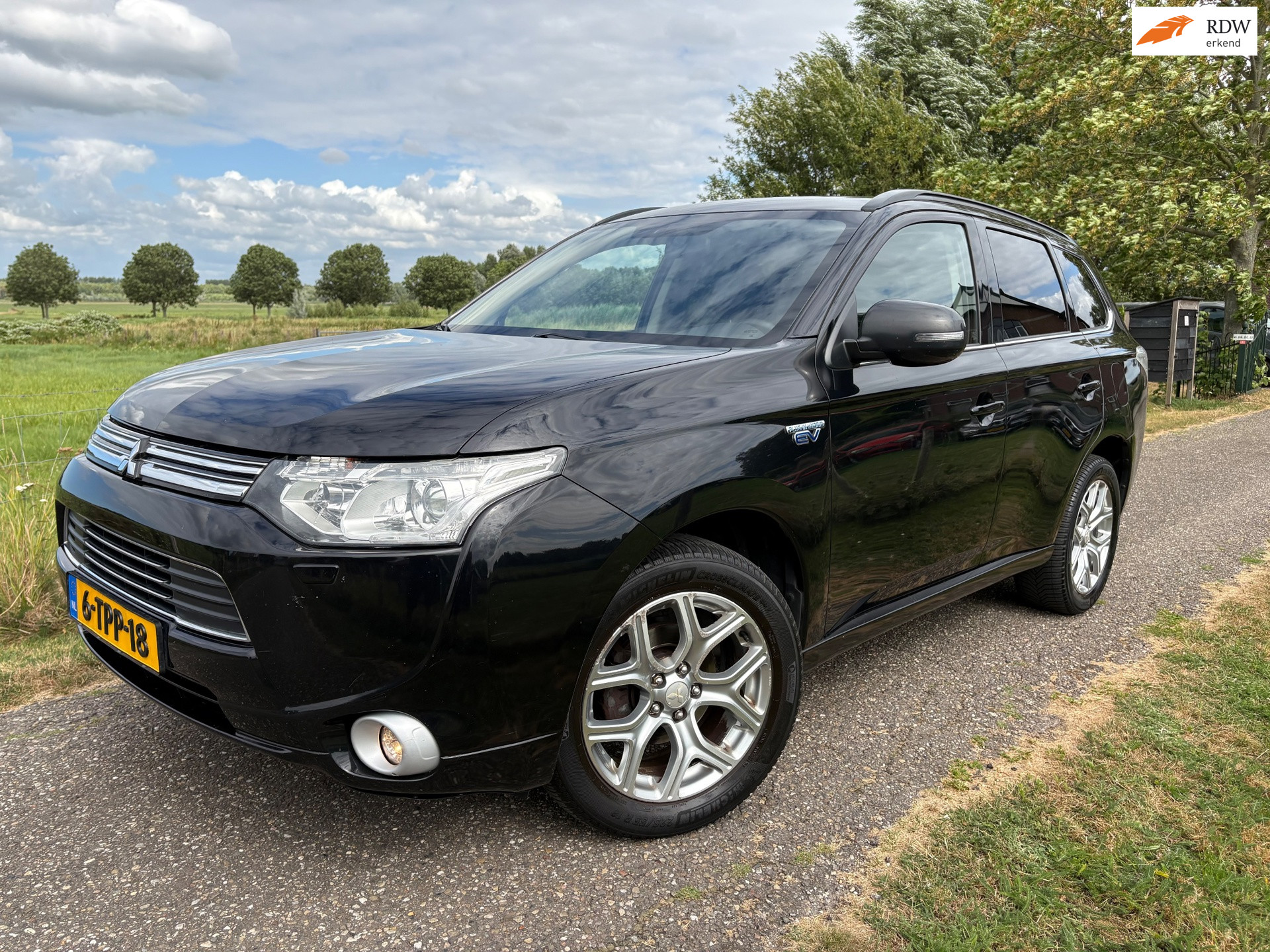 Mitsubishi Mitsubishi Outlander 2.0 PHEV Instyle|Leder|Stoelverw|Trekhaak 2014 - voorkant