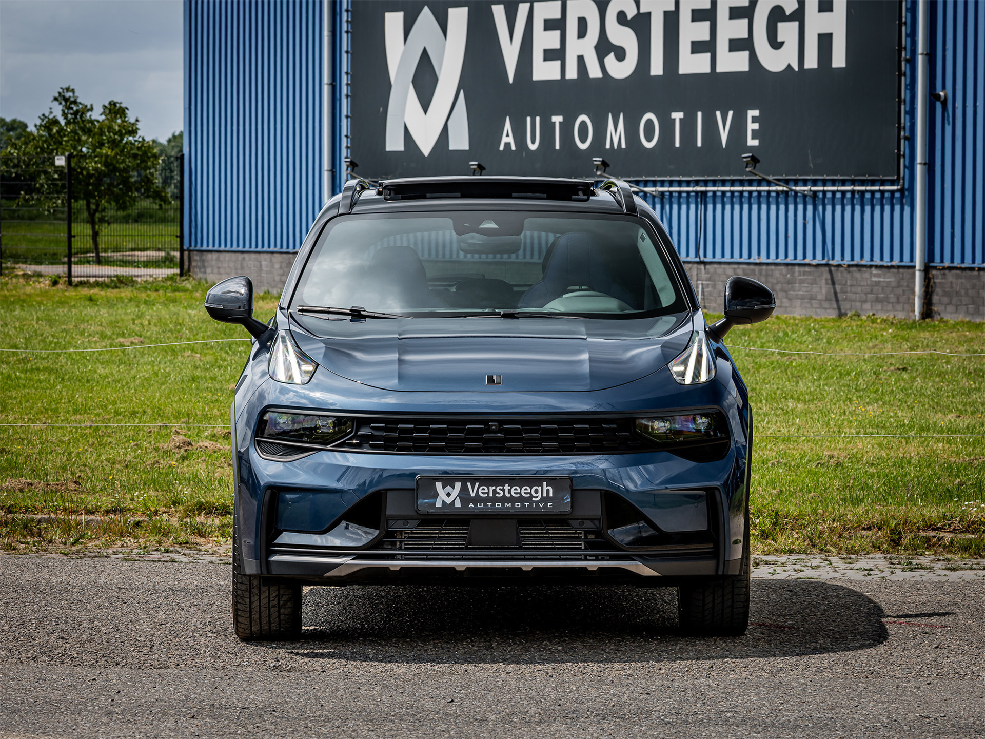 Foto van Lynk&co LYNK & Co 01