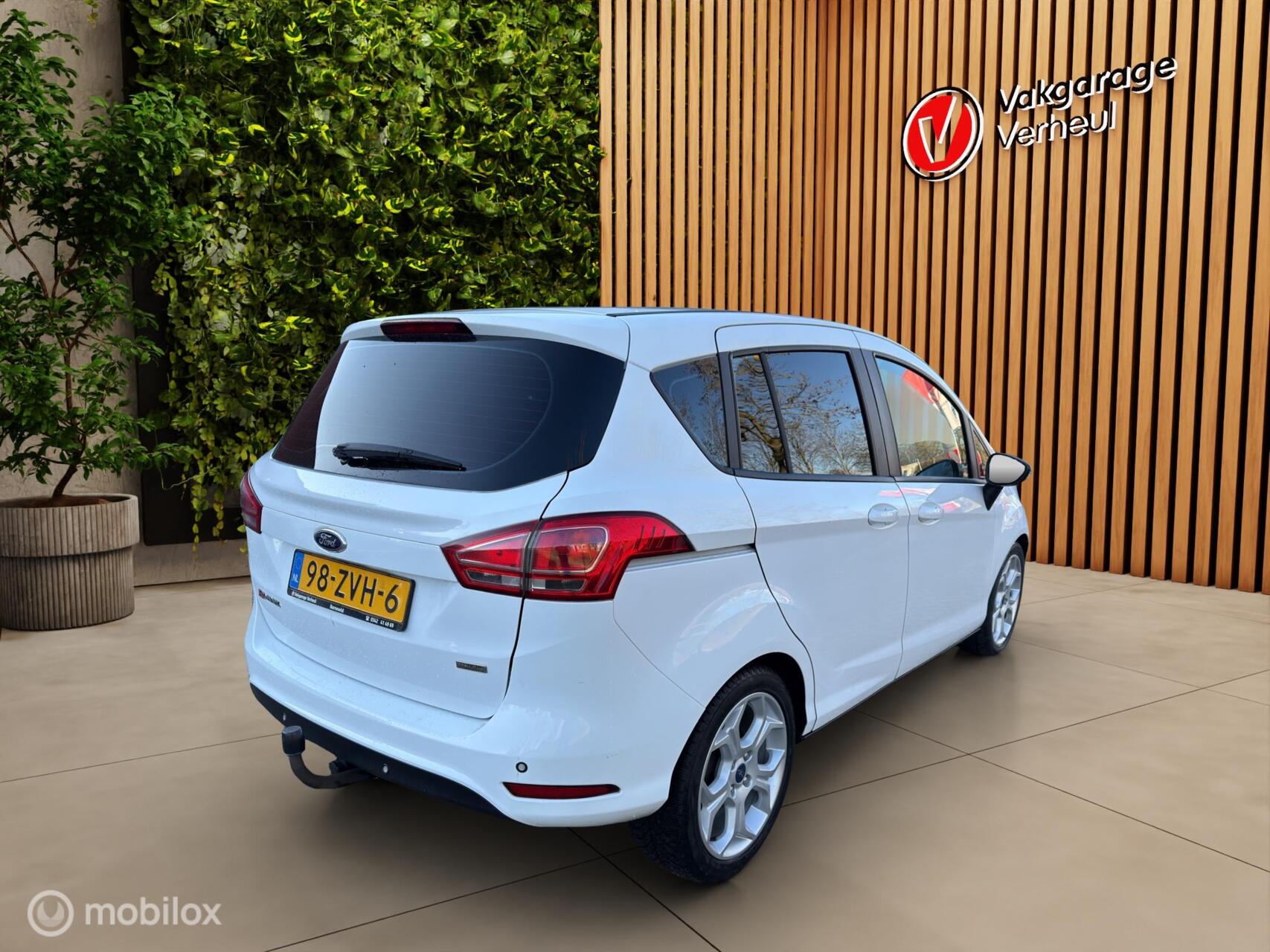 Foto van Ford B-max