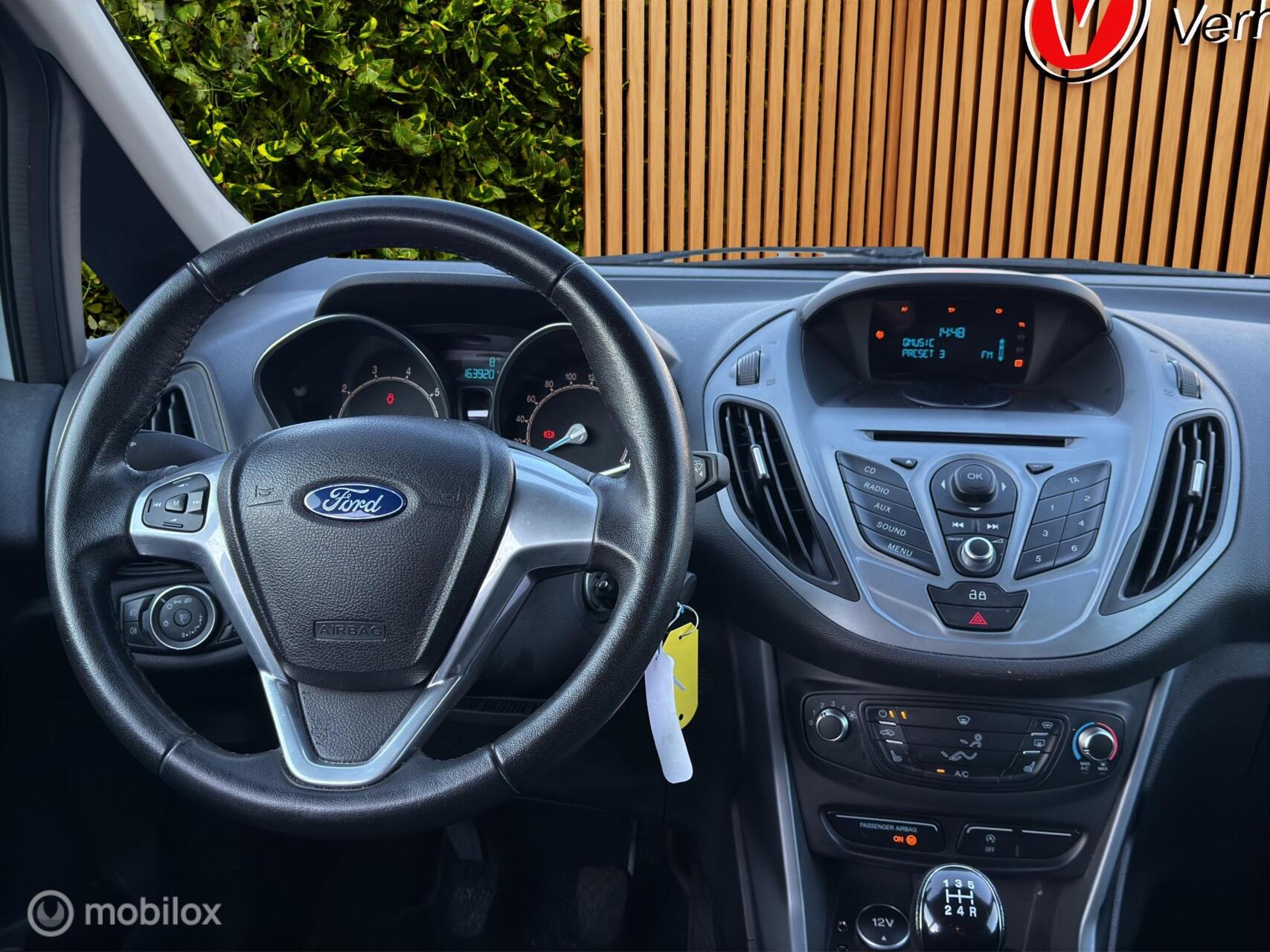 Foto van Ford B-max