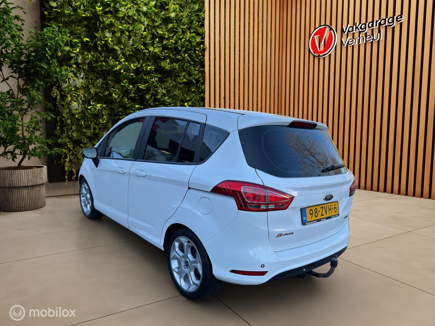 Foto van Ford B-max