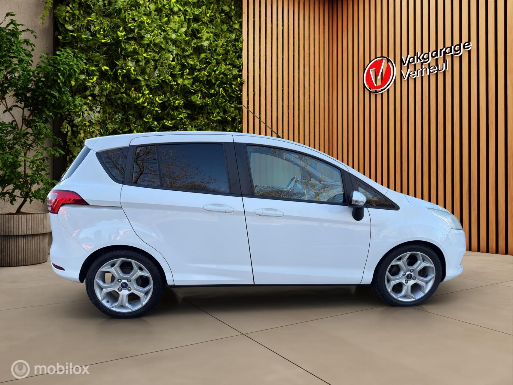 Foto van Ford B-max