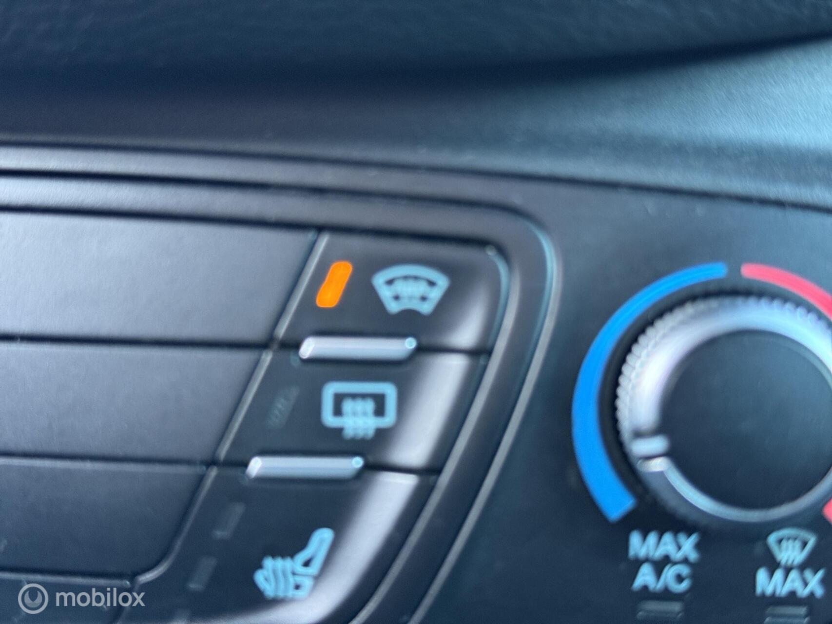Foto van Ford B-max