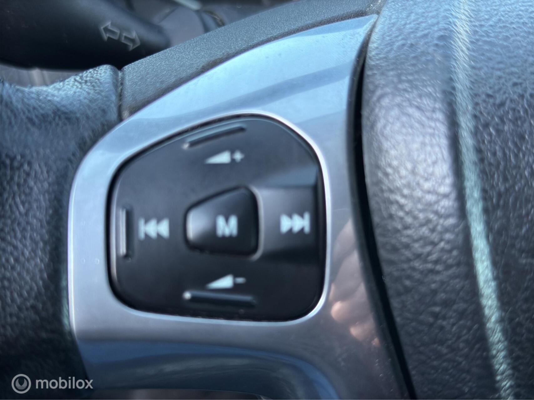 Foto van Ford B-max