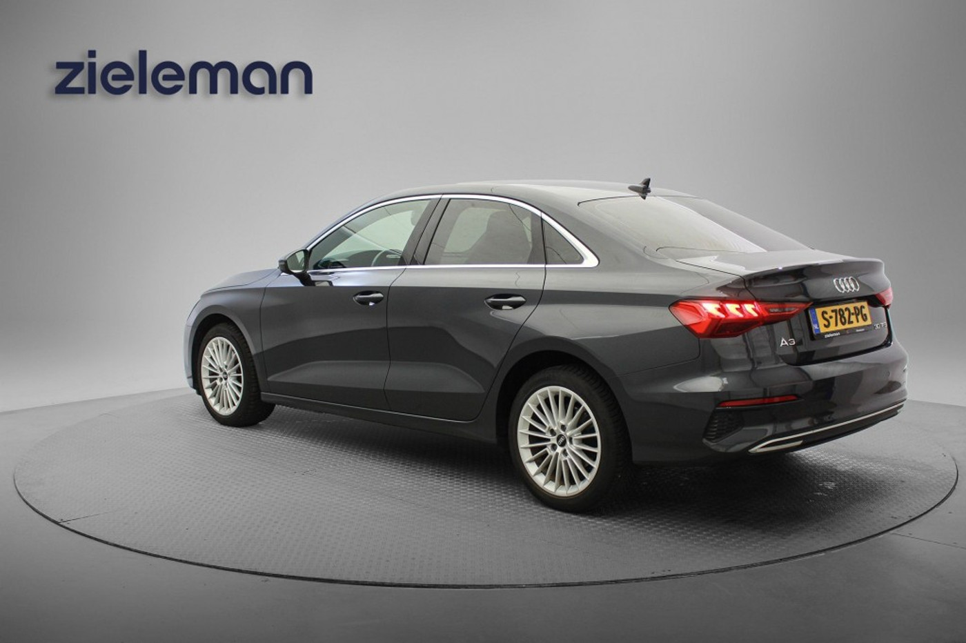 Foto van Audi A3 Limousine