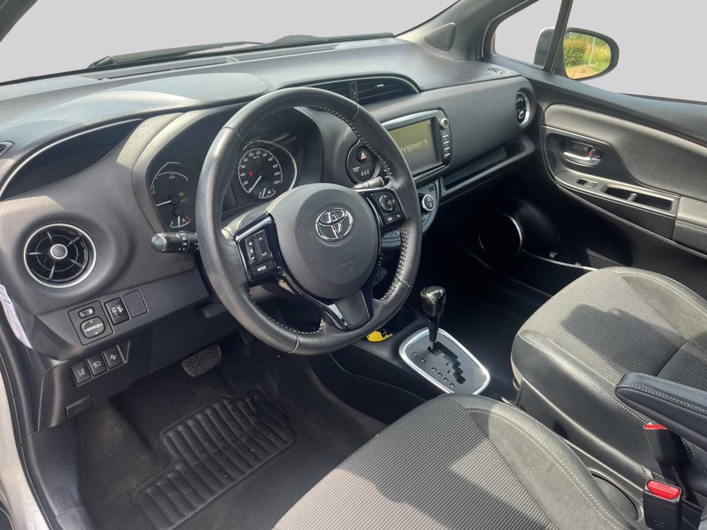 Foto van Toyota Toyota Yaris Hybrid