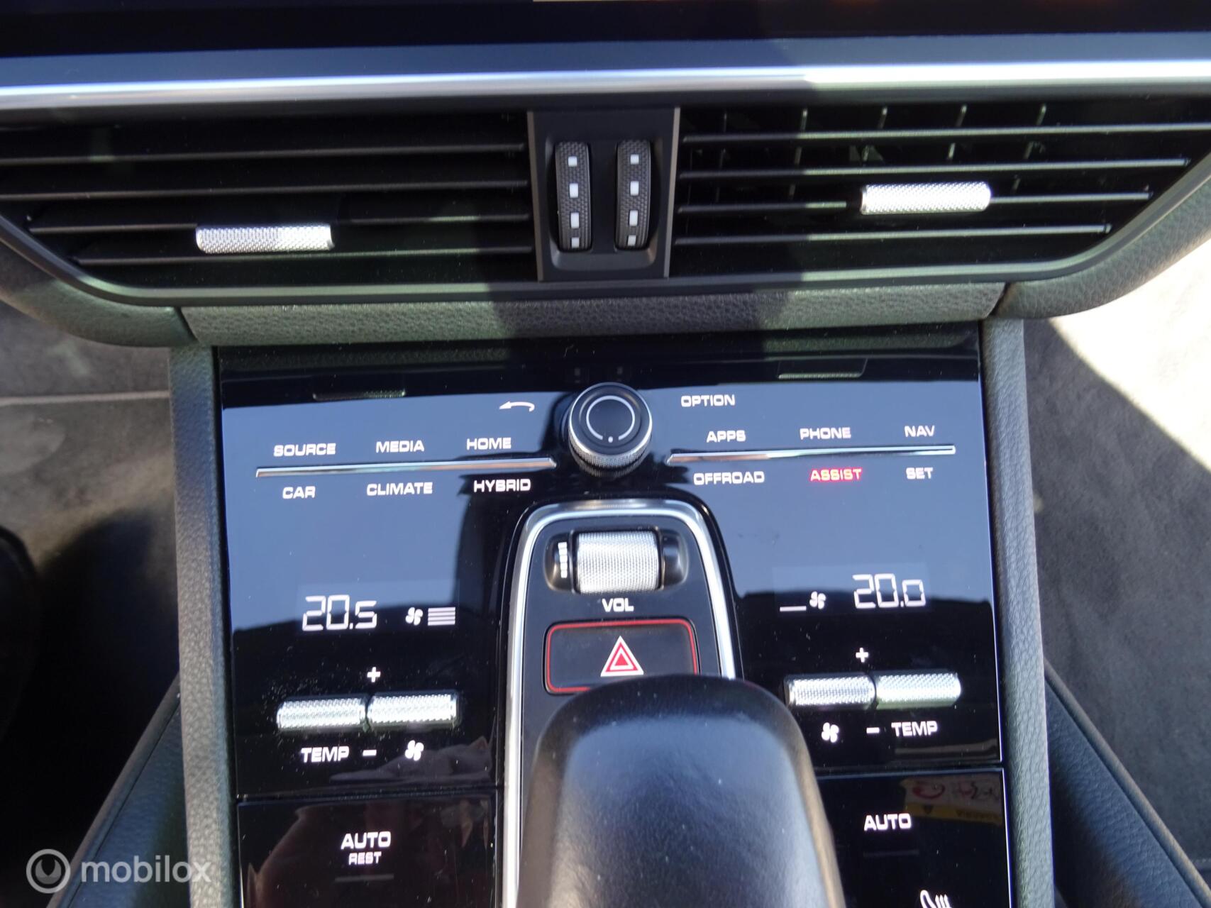 Foto van Porsche Cayenne E-hybrid