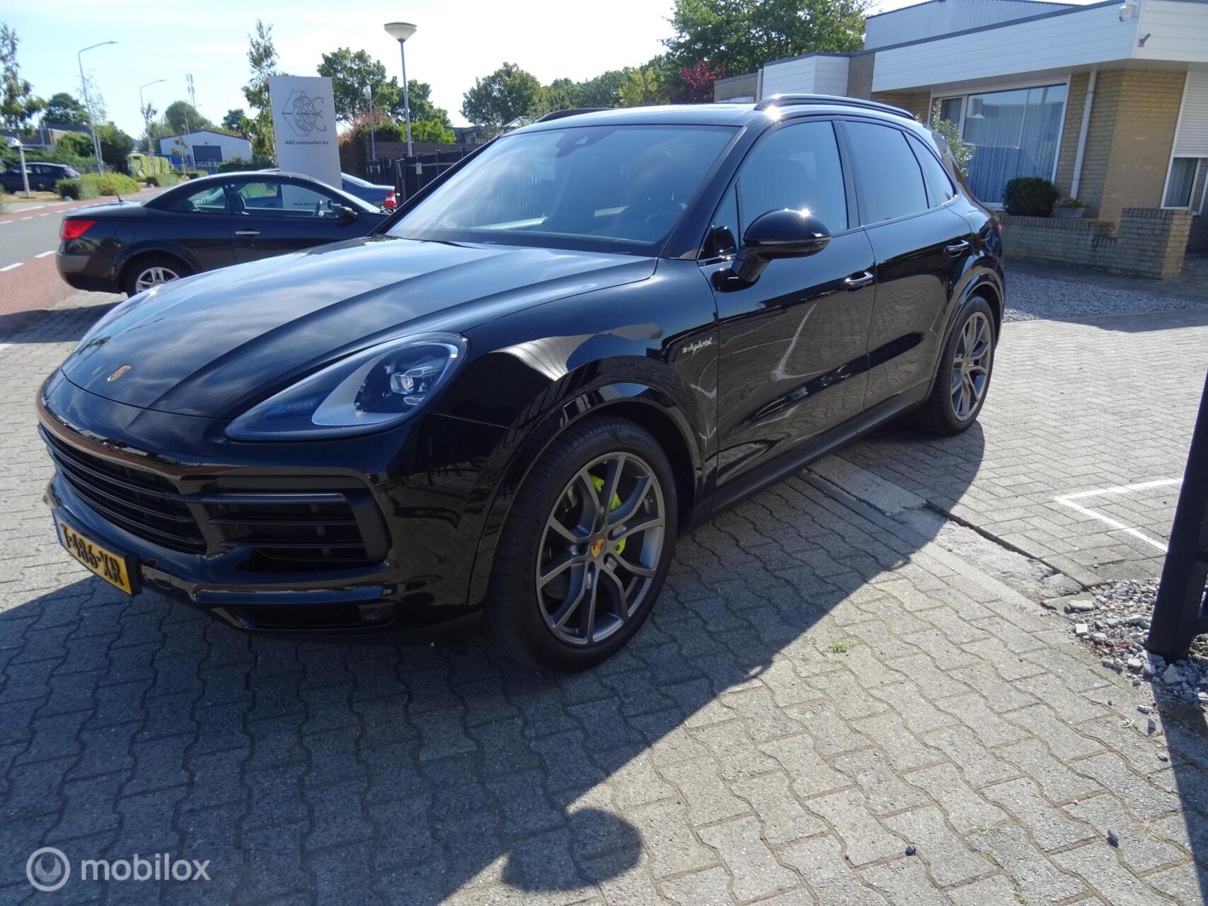Foto van Porsche Cayenne E-hybrid