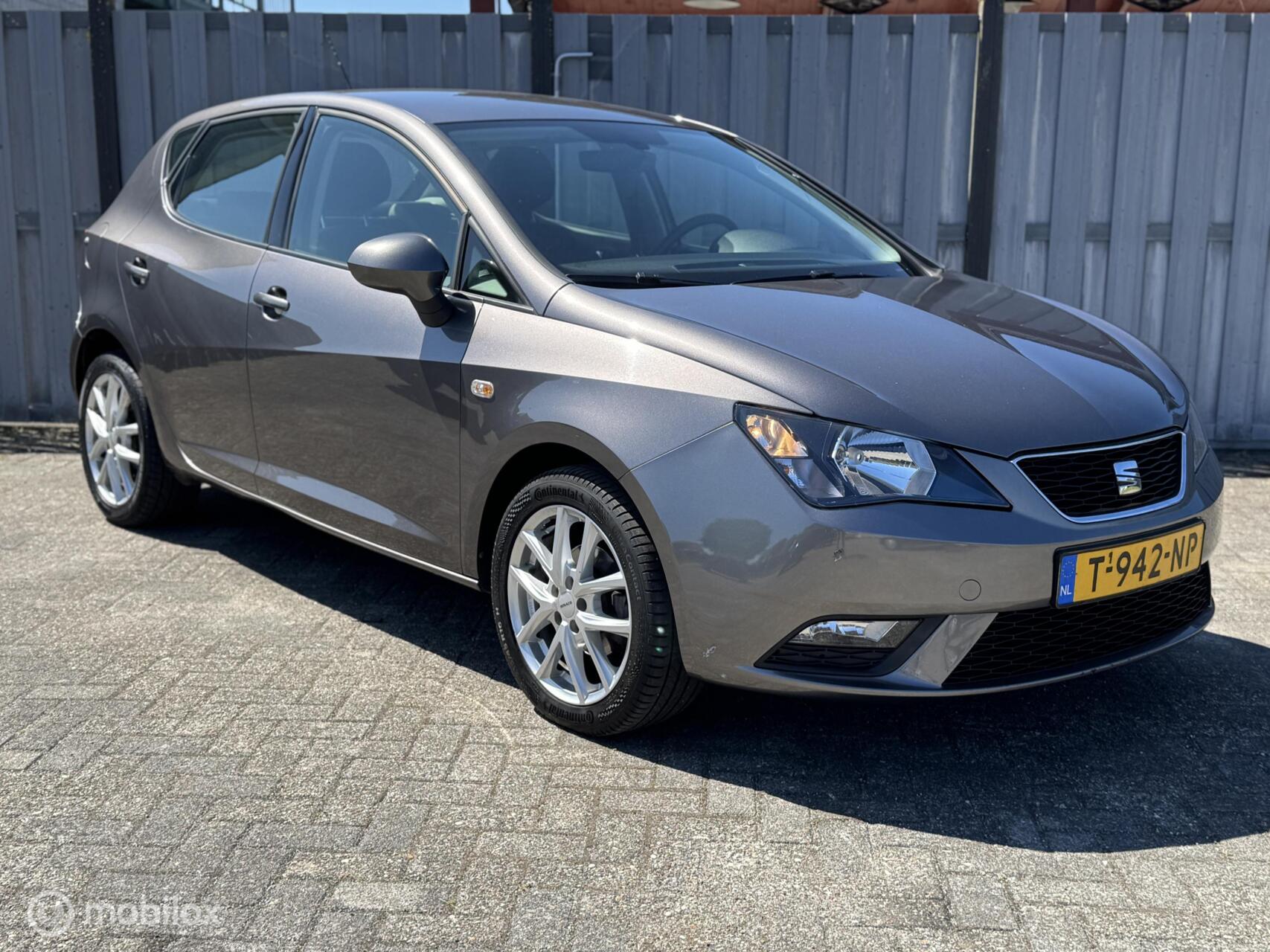 Seat Ibiza 1.0 EcoTSI Style Cruise Navi Carplay 2016 - voorkant